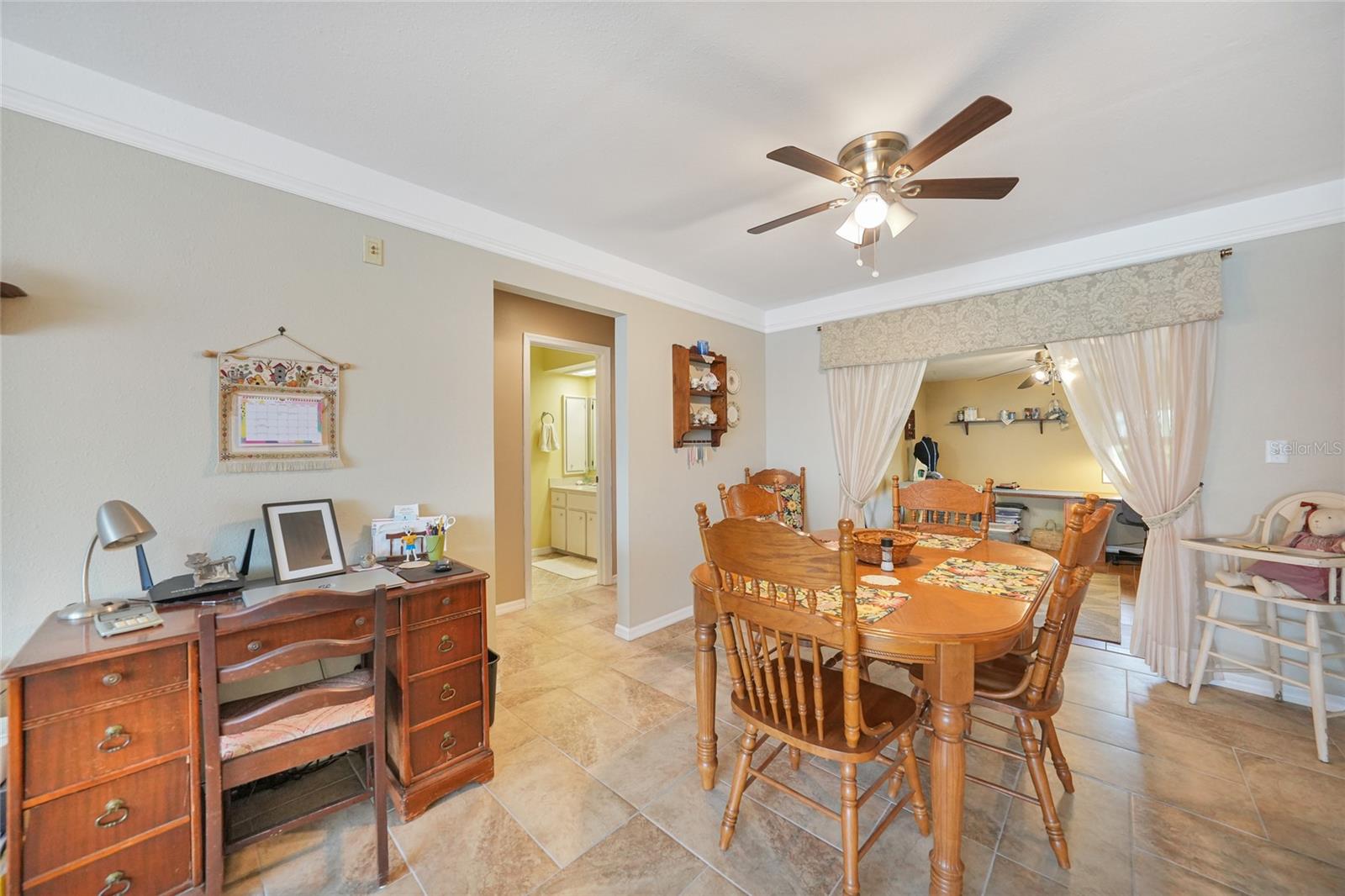 Image 13 of 56 For 22554 Laika Avenue