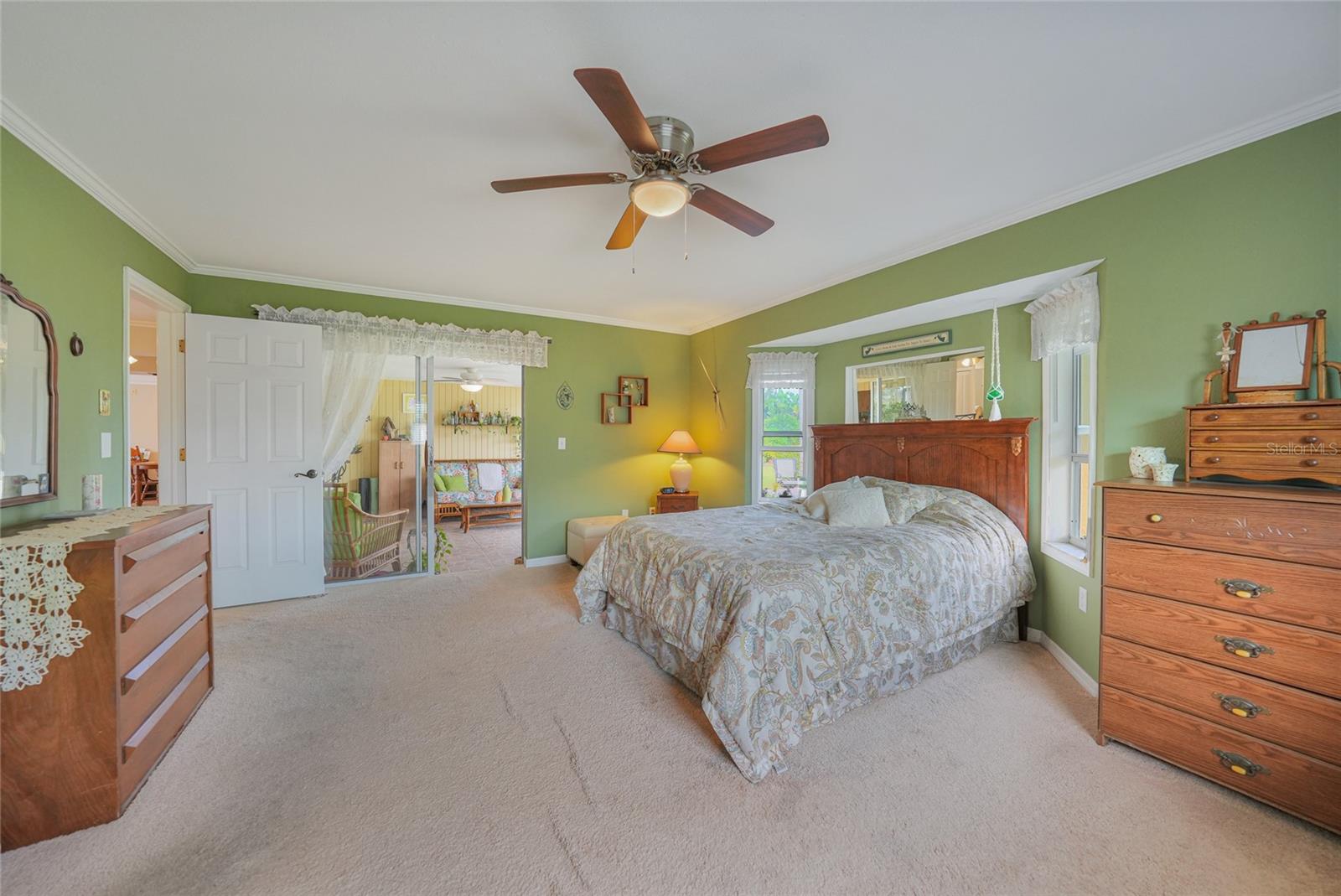 Image 16 of 56 For 22554 Laika Avenue