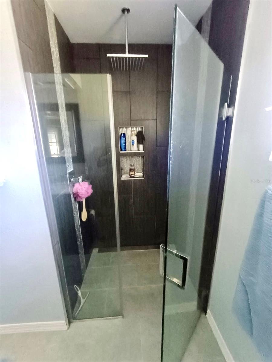 Image 17 of 56 For 22554 Laika Avenue