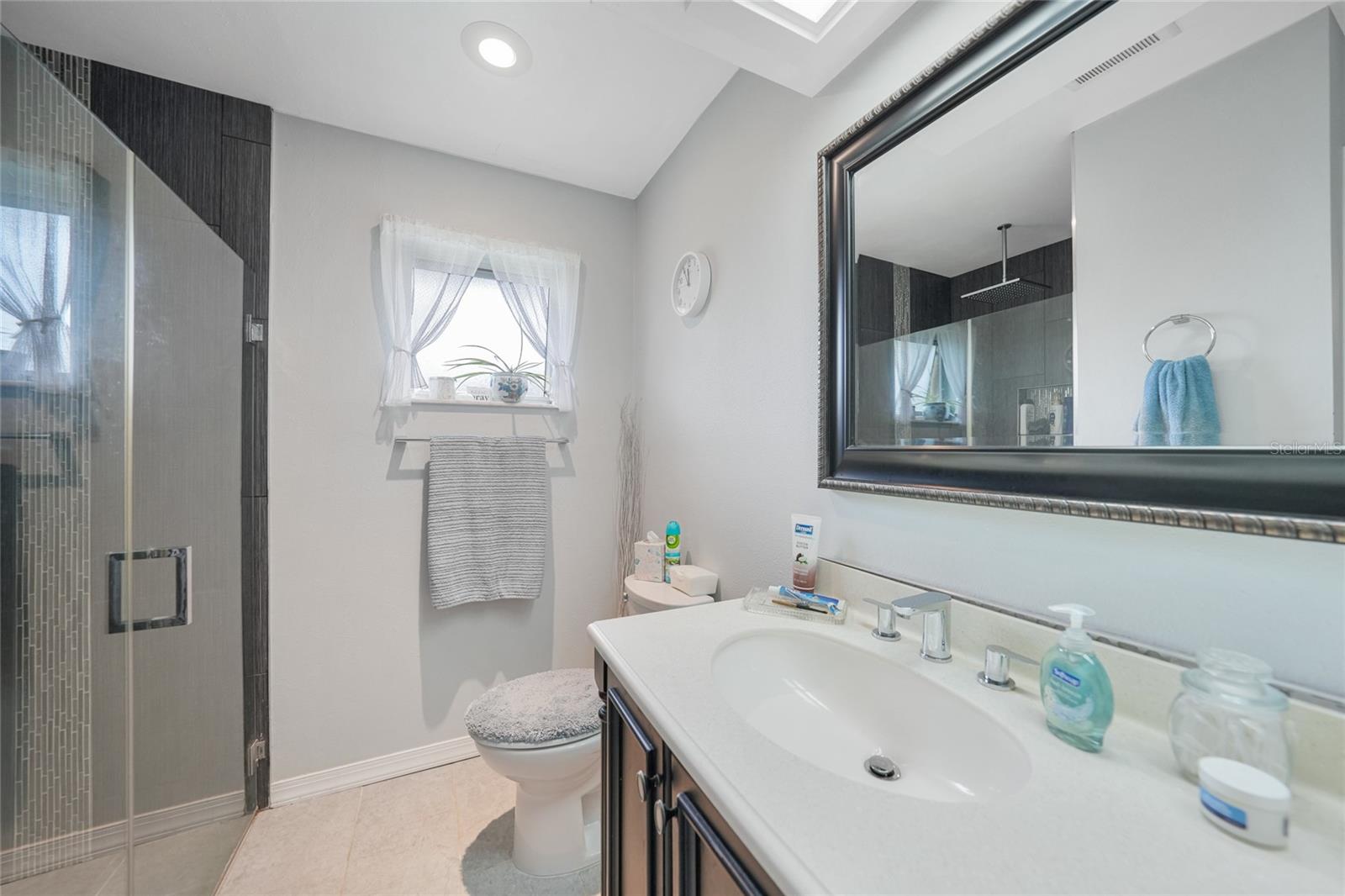 Image 18 of 56 For 22554 Laika Avenue