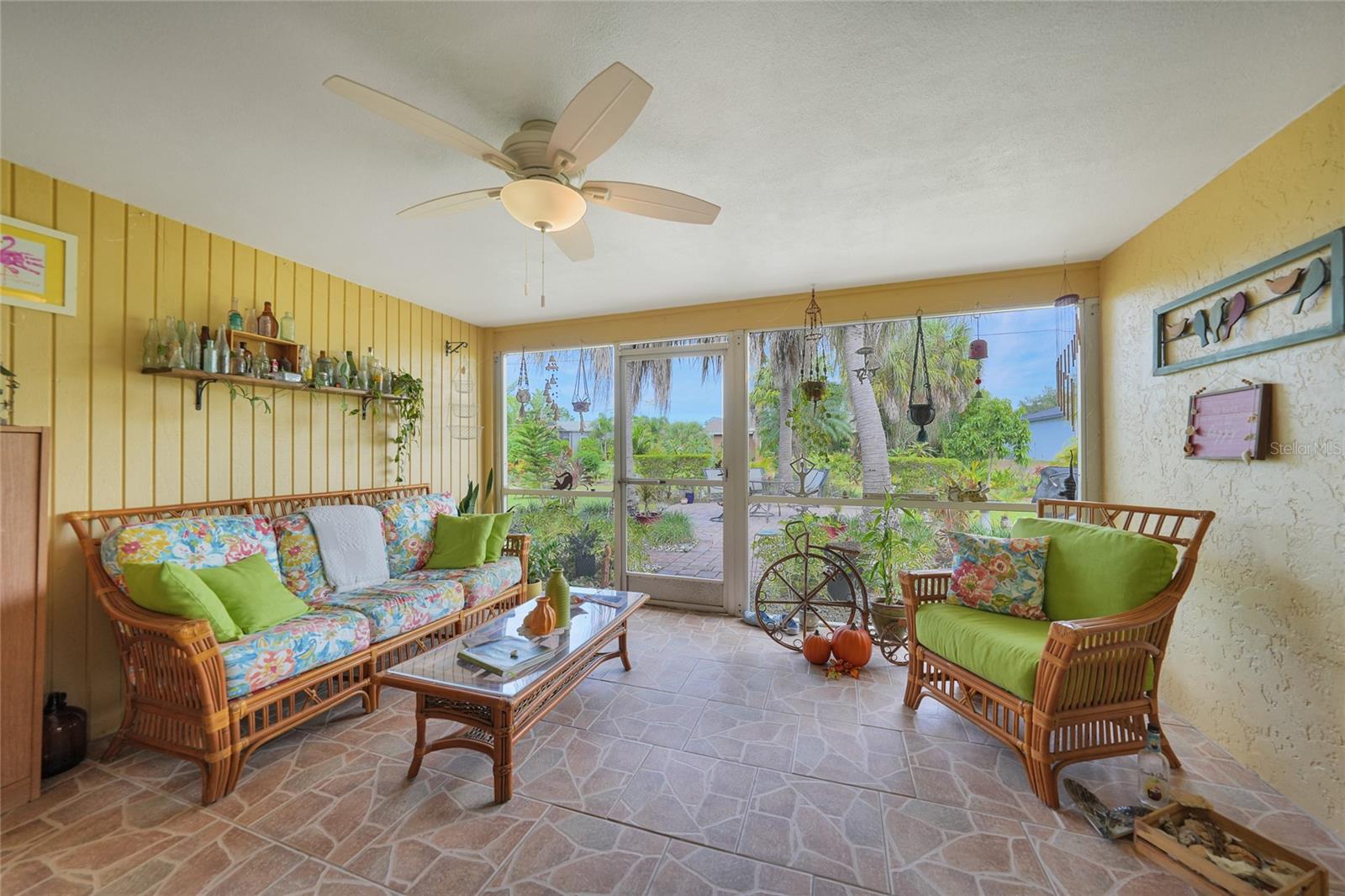 Image 27 of 56 For 22554 Laika Avenue