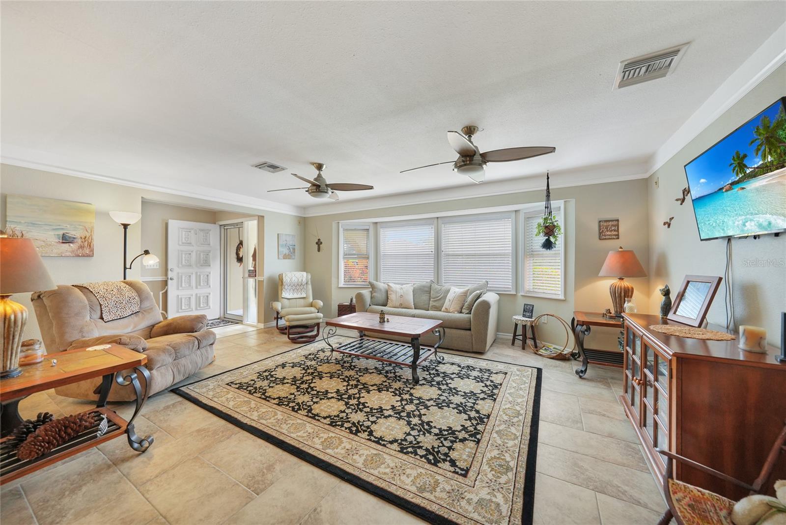 Image 3 of 56 For 22554 Laika Avenue