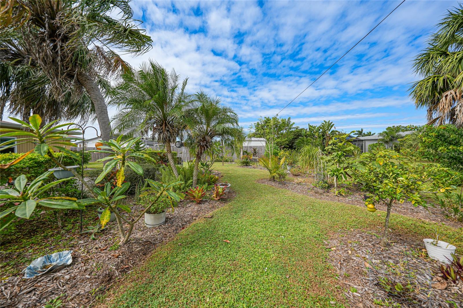 Image 36 of 56 For 22554 Laika Avenue