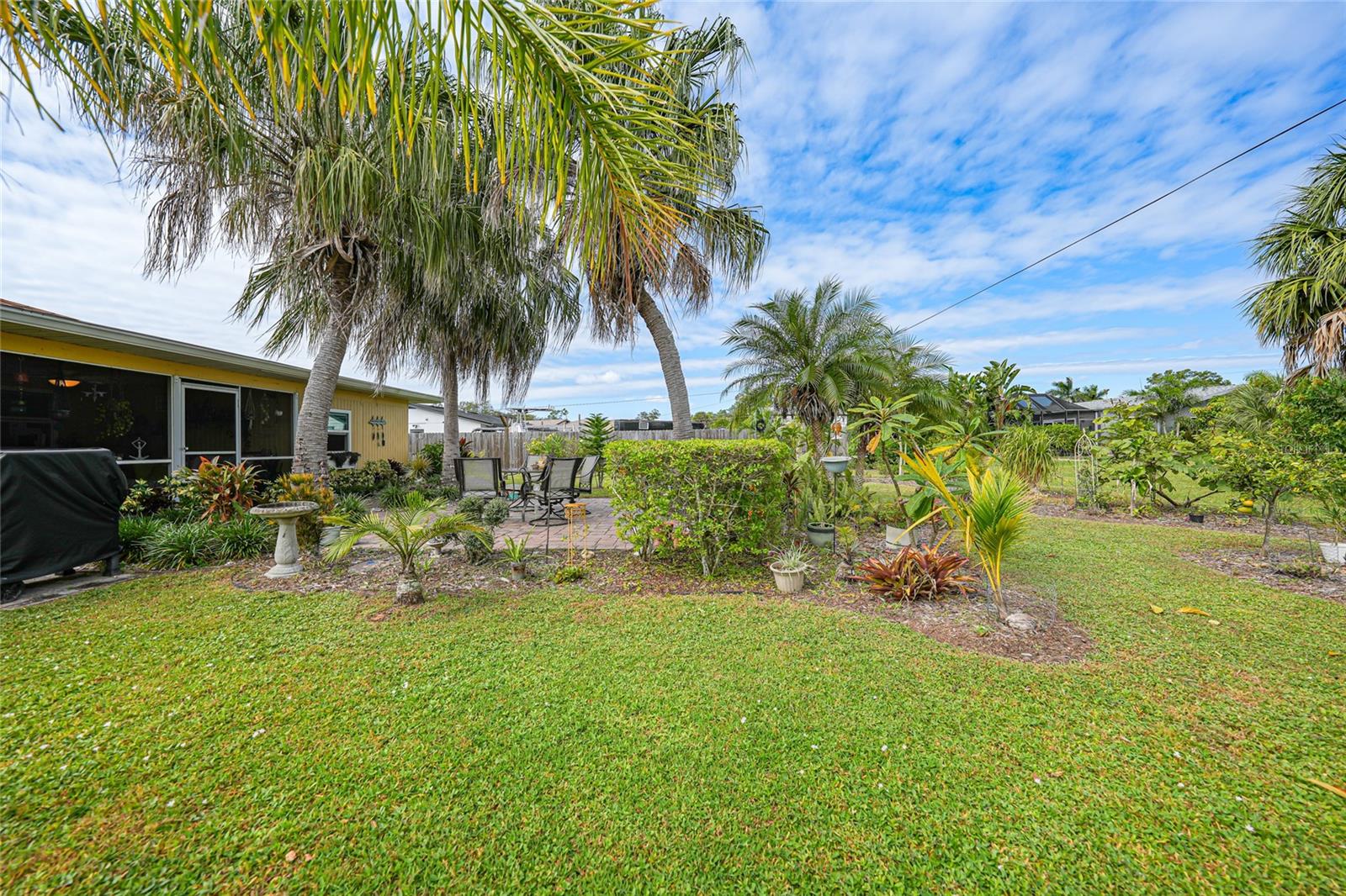 Image 37 of 56 For 22554 Laika Avenue