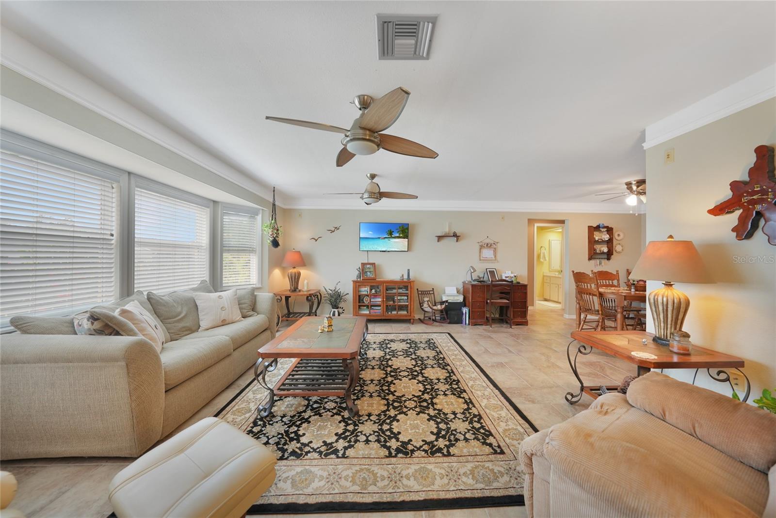 Image 5 of 56 For 22554 Laika Avenue