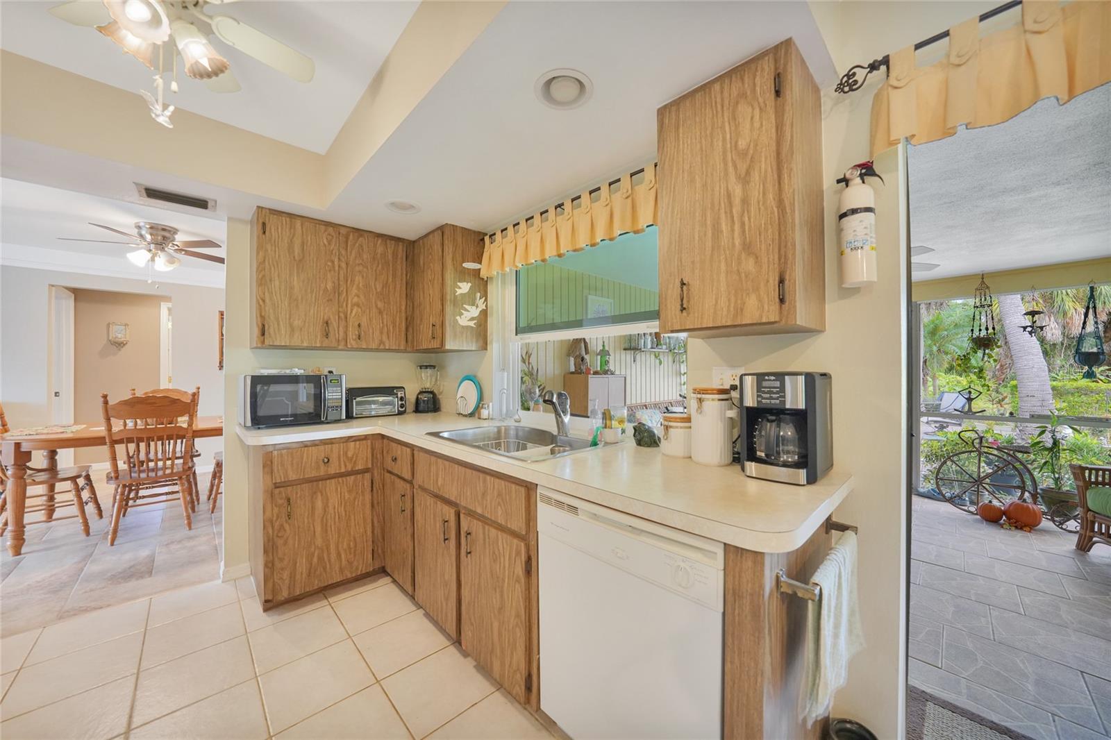 Image 7 of 56 For 22554 Laika Avenue