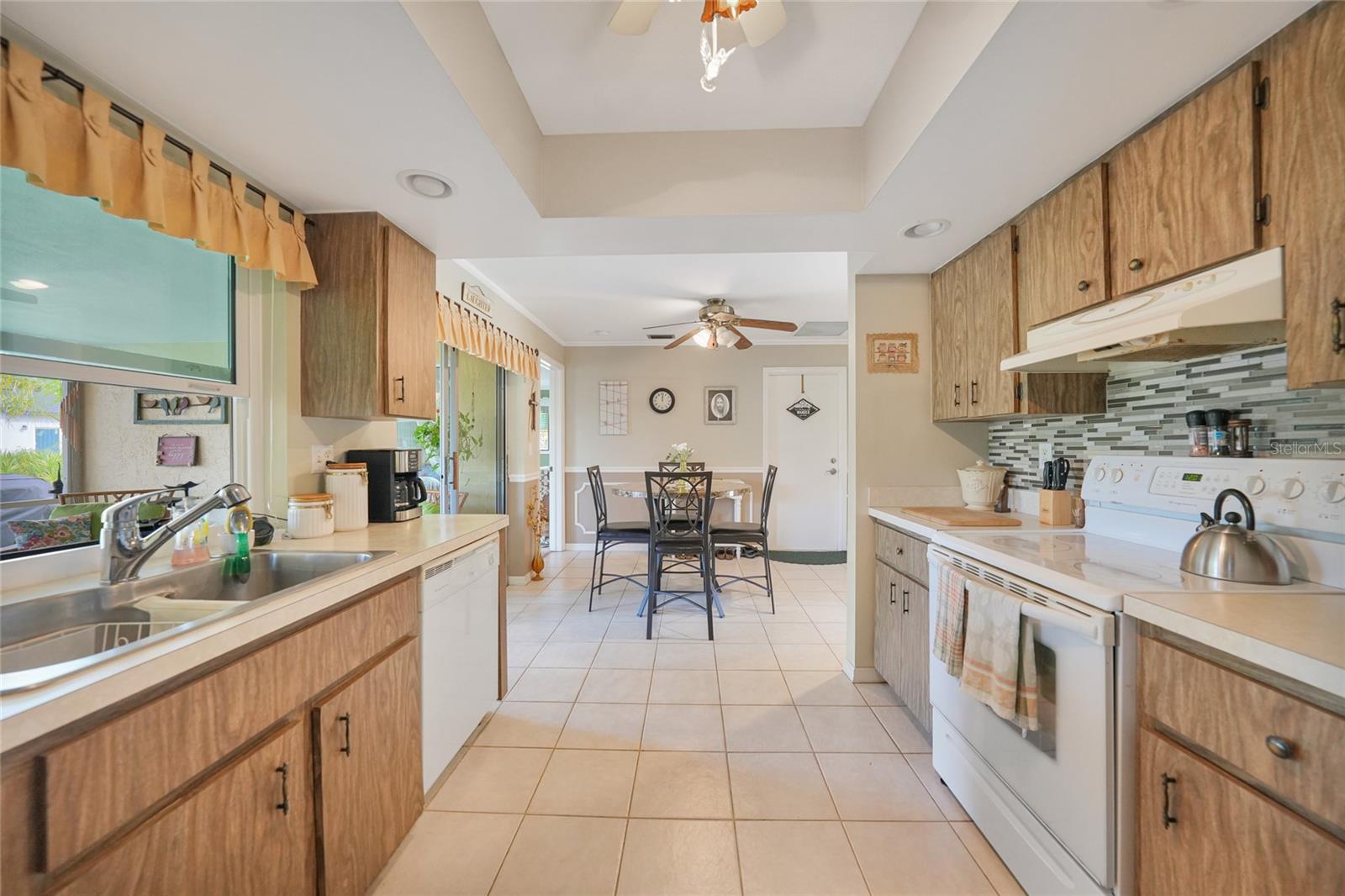 Image 8 of 56 For 22554 Laika Avenue