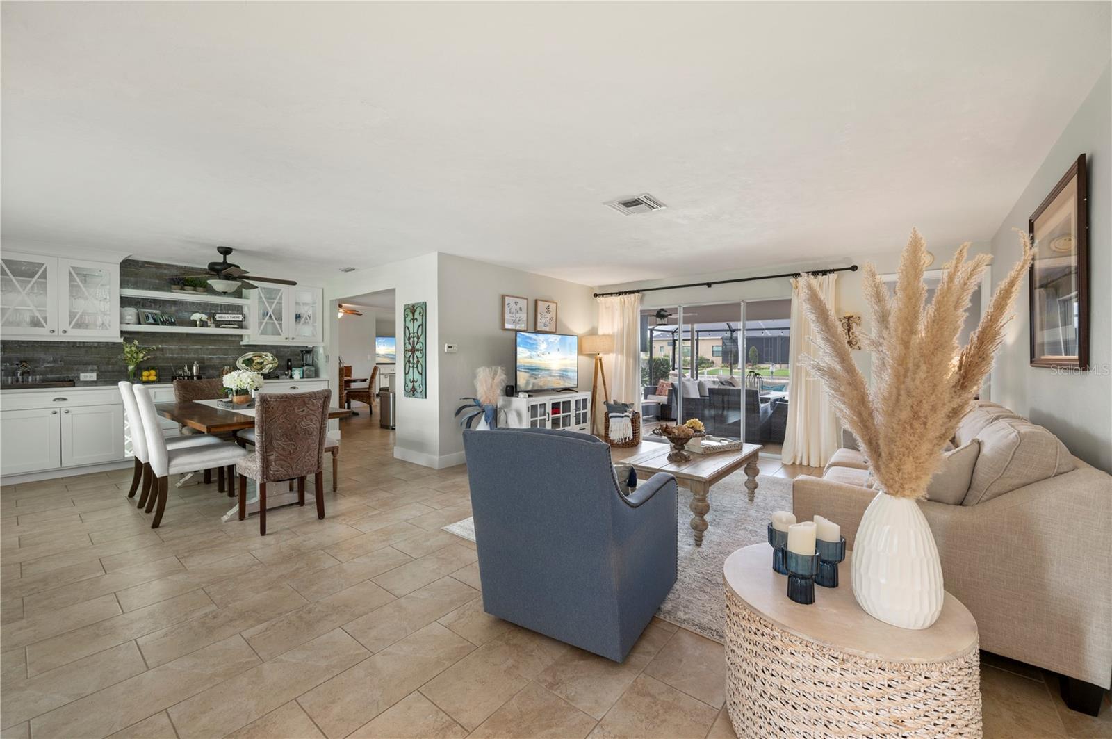 Image 11 of 67 For 2219 El Cerito Court