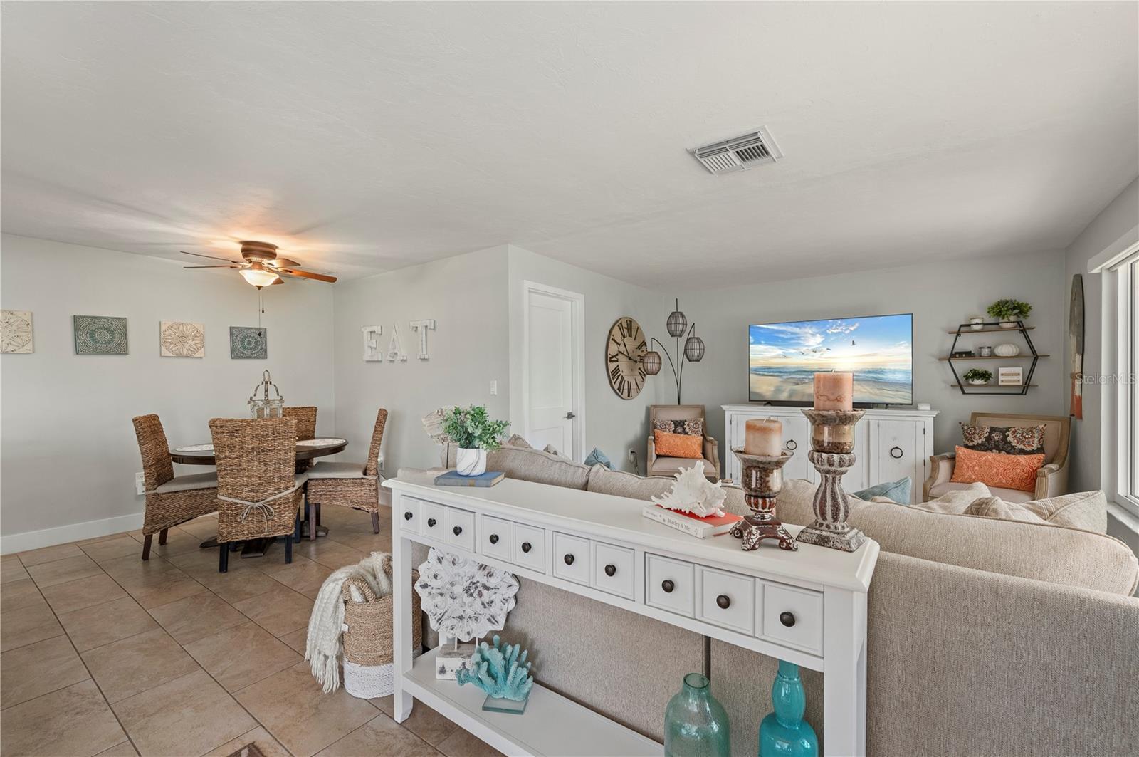 Image 25 of 67 For 2219 El Cerito Court