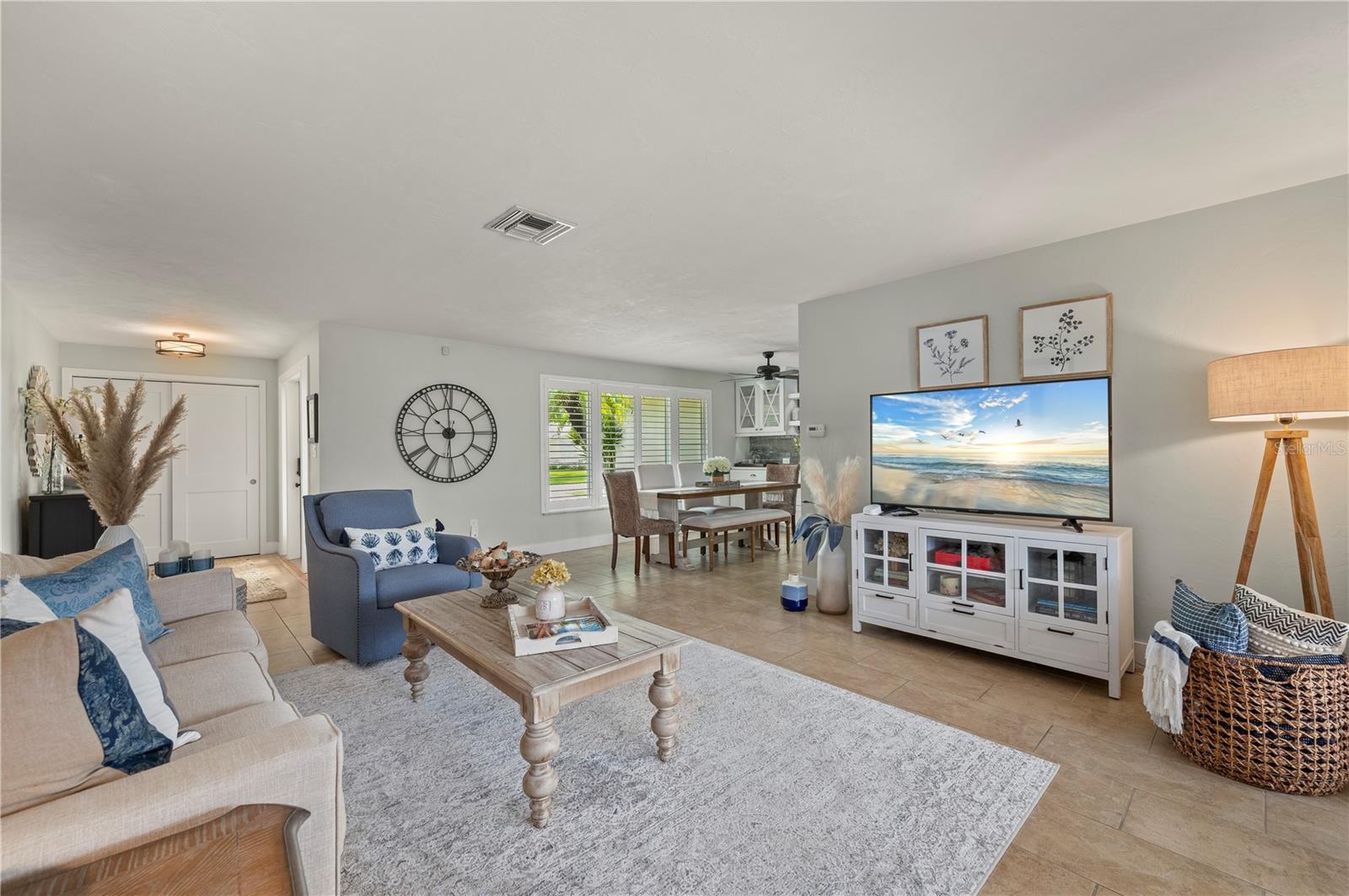 Image 4 of 67 For 2219 El Cerito Court