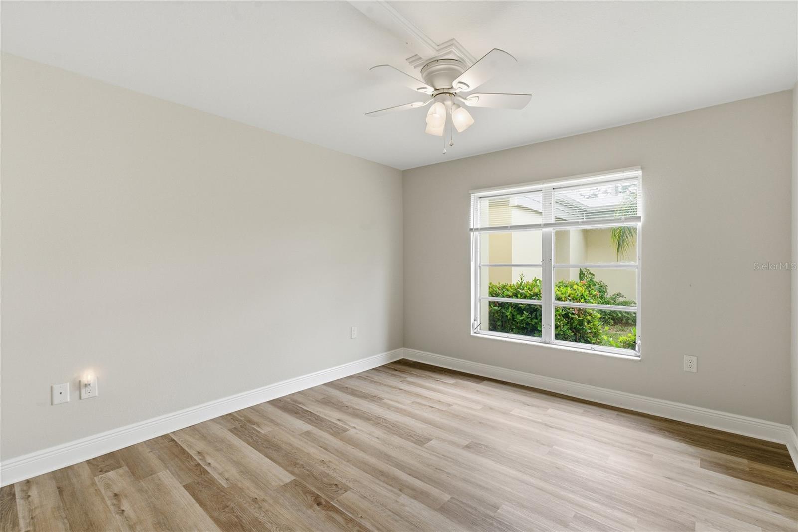 Image 13 of 32 For 21267 Gertrude Avenue 109