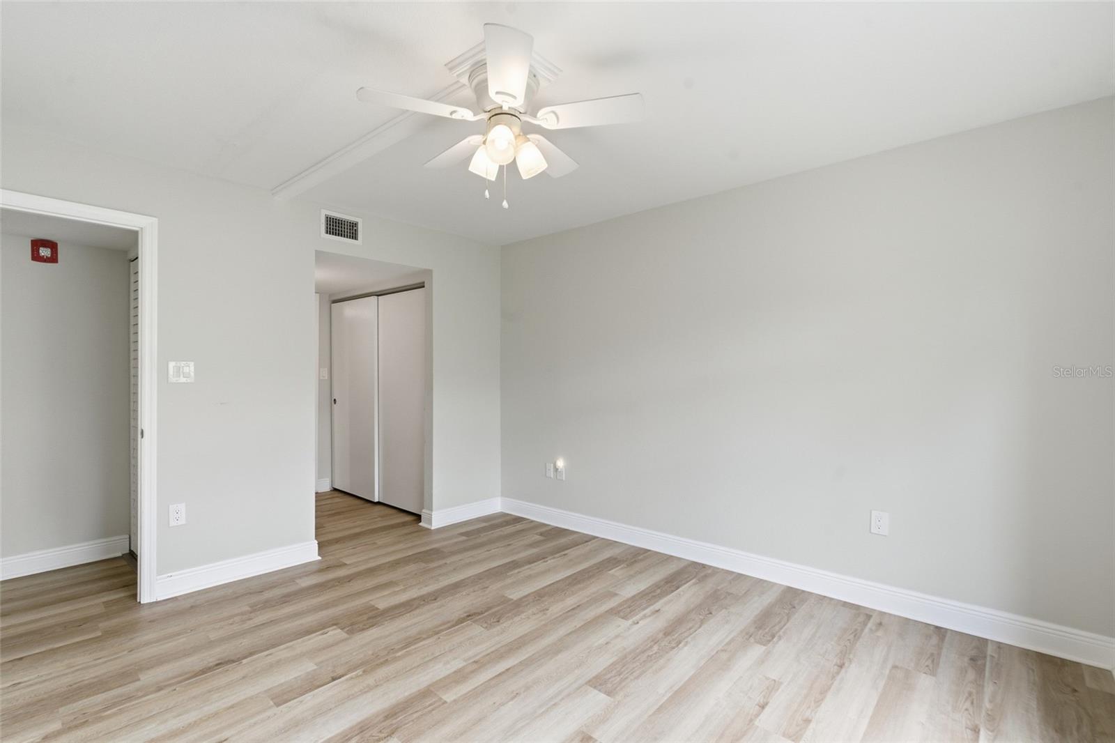 Image 16 of 32 For 21267 Gertrude Avenue 109