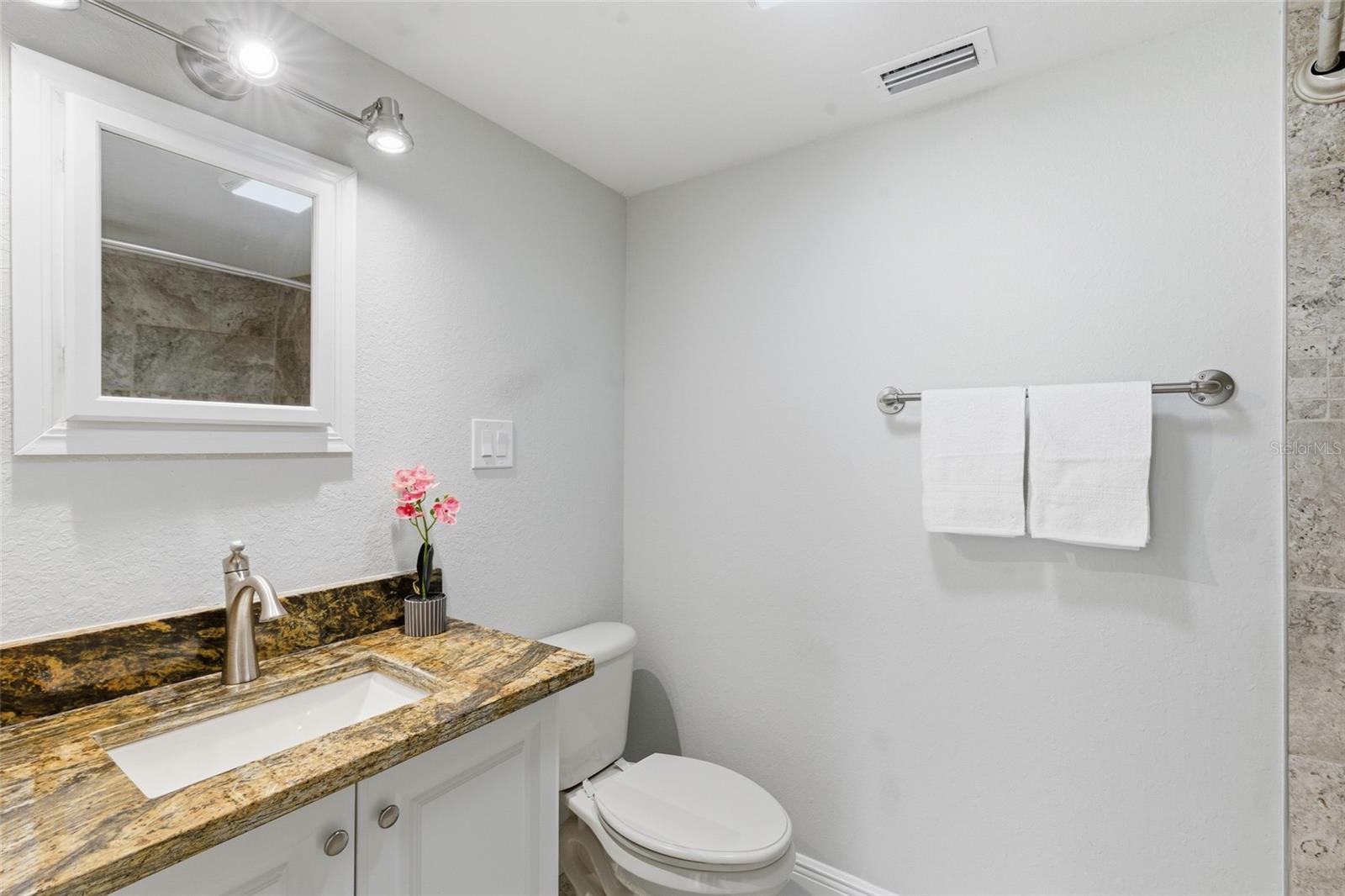 Image 17 of 32 For 21267 Gertrude Avenue 109