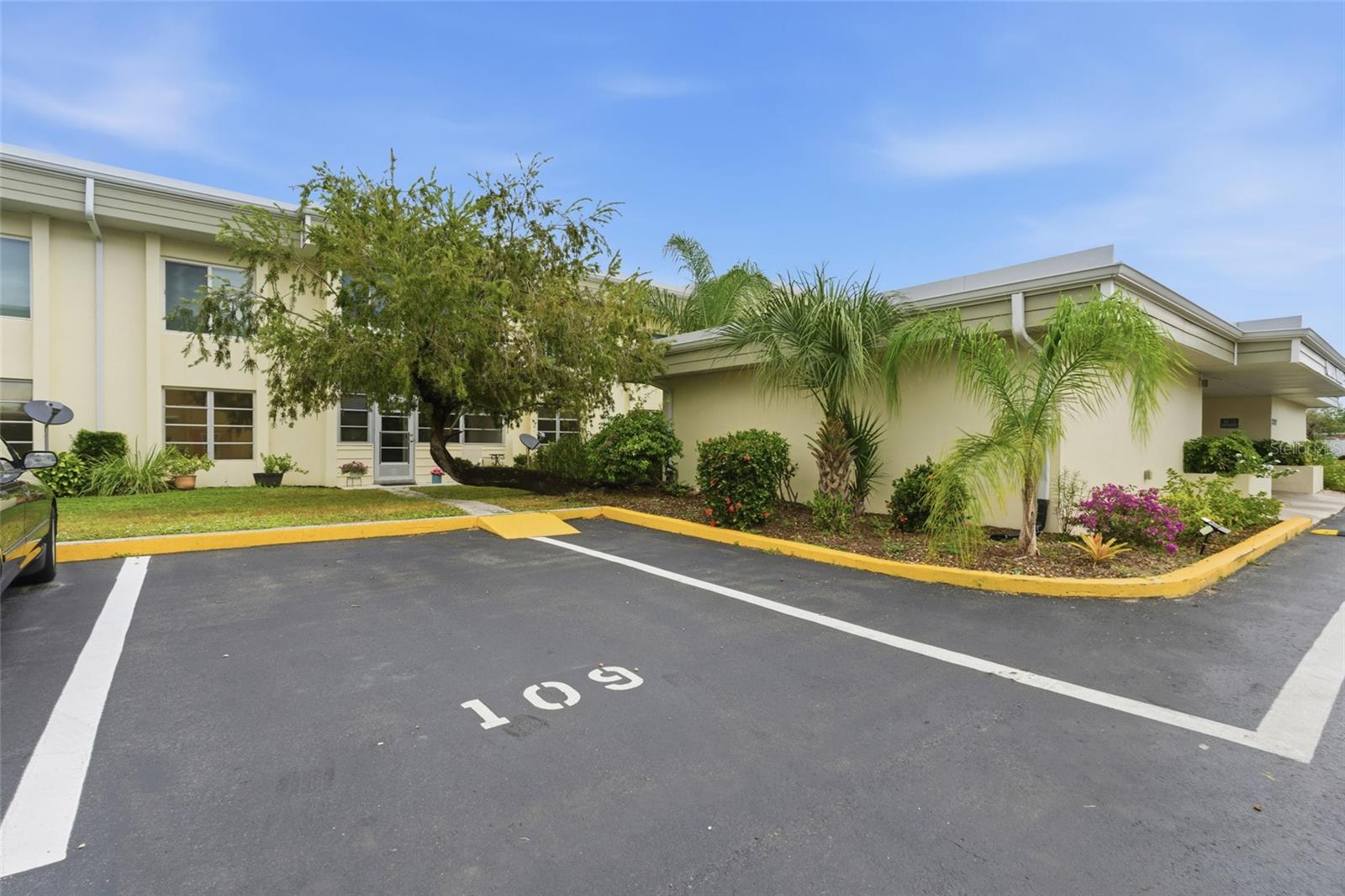 Image 32 of 32 For 21267 Gertrude Avenue 109