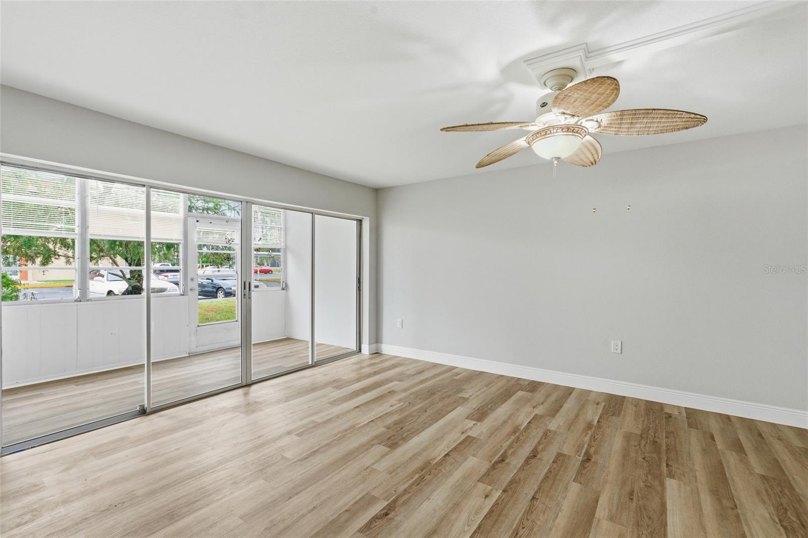 Image 5 of 32 For 21267 Gertrude Avenue 109