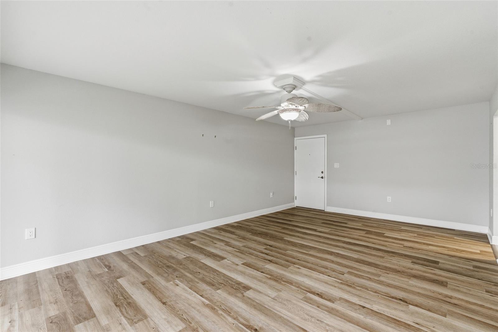 Image 8 of 32 For 21267 Gertrude Avenue 109