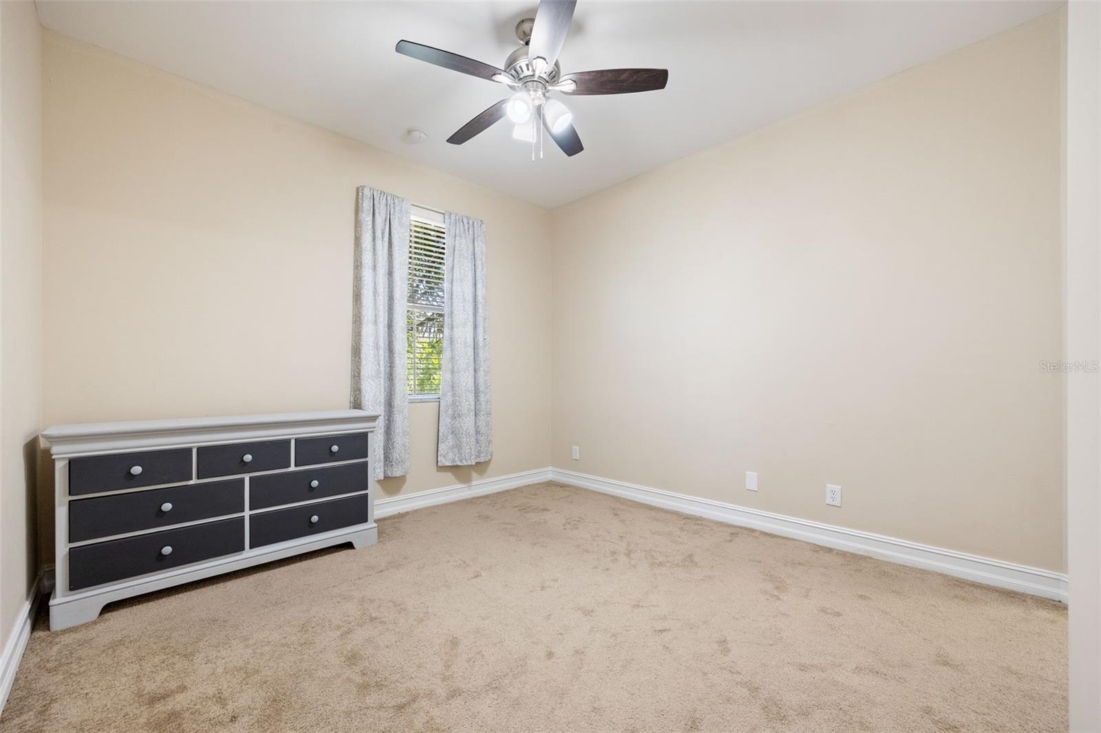 Listing photo id 18 for 10261 Silver Palm Drive