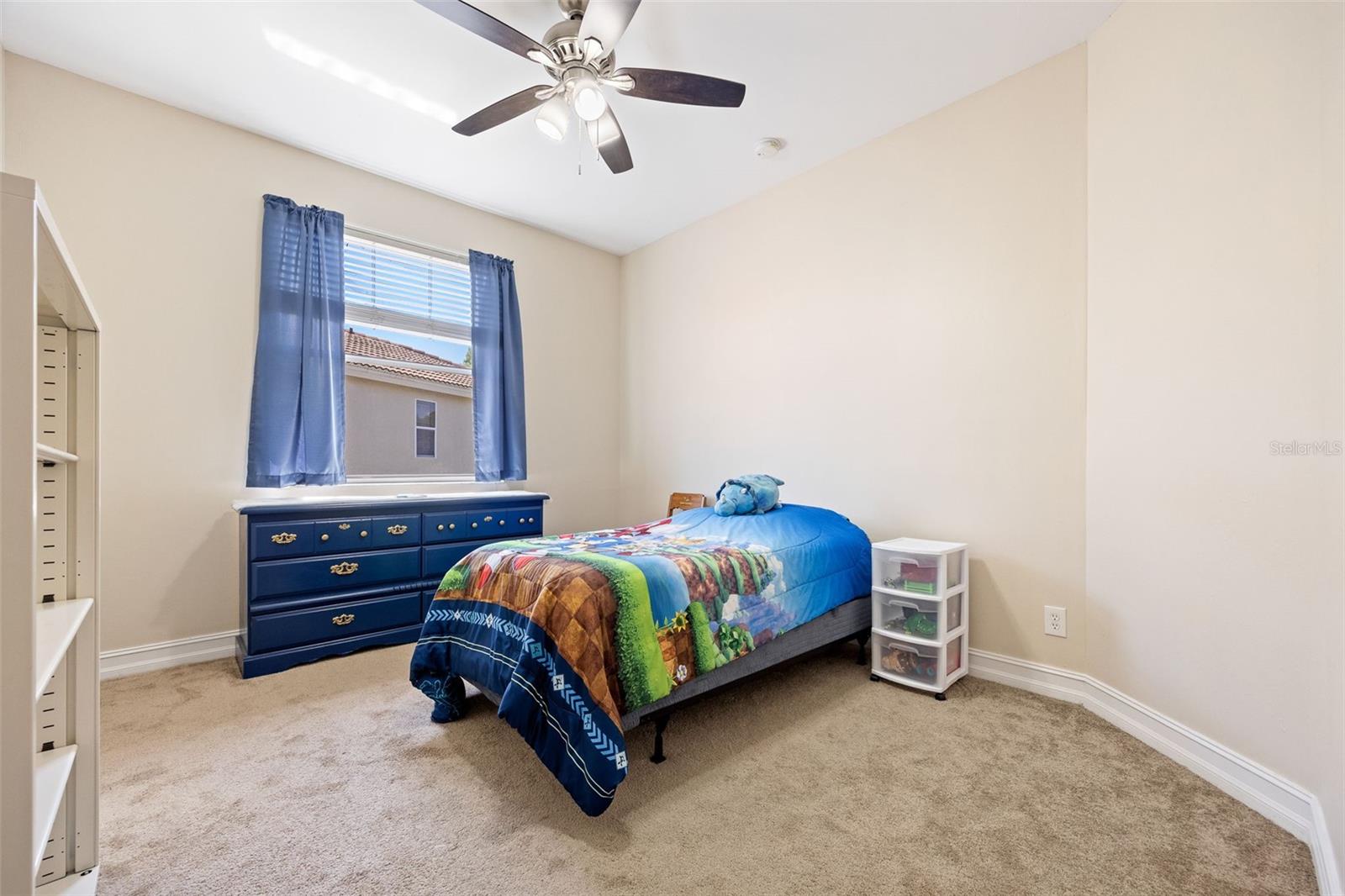 Listing photo id 20 for 10261 Silver Palm Drive