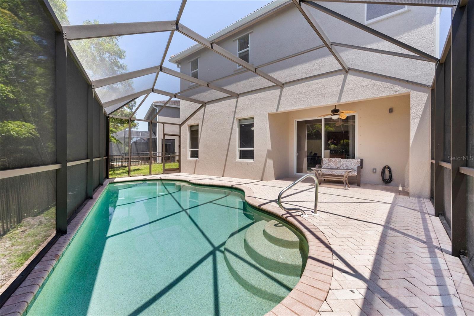 Listing photo id 30 for 10261 Silver Palm Drive