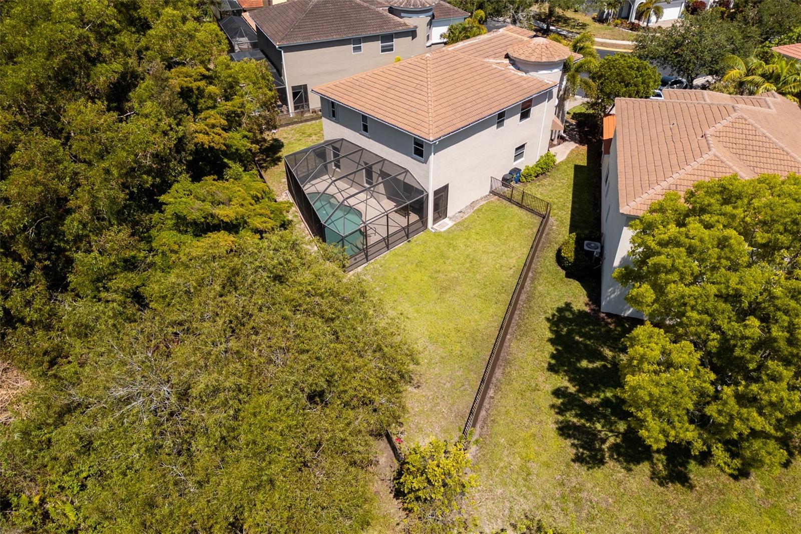 Listing photo id 35 for 10261 Silver Palm Drive