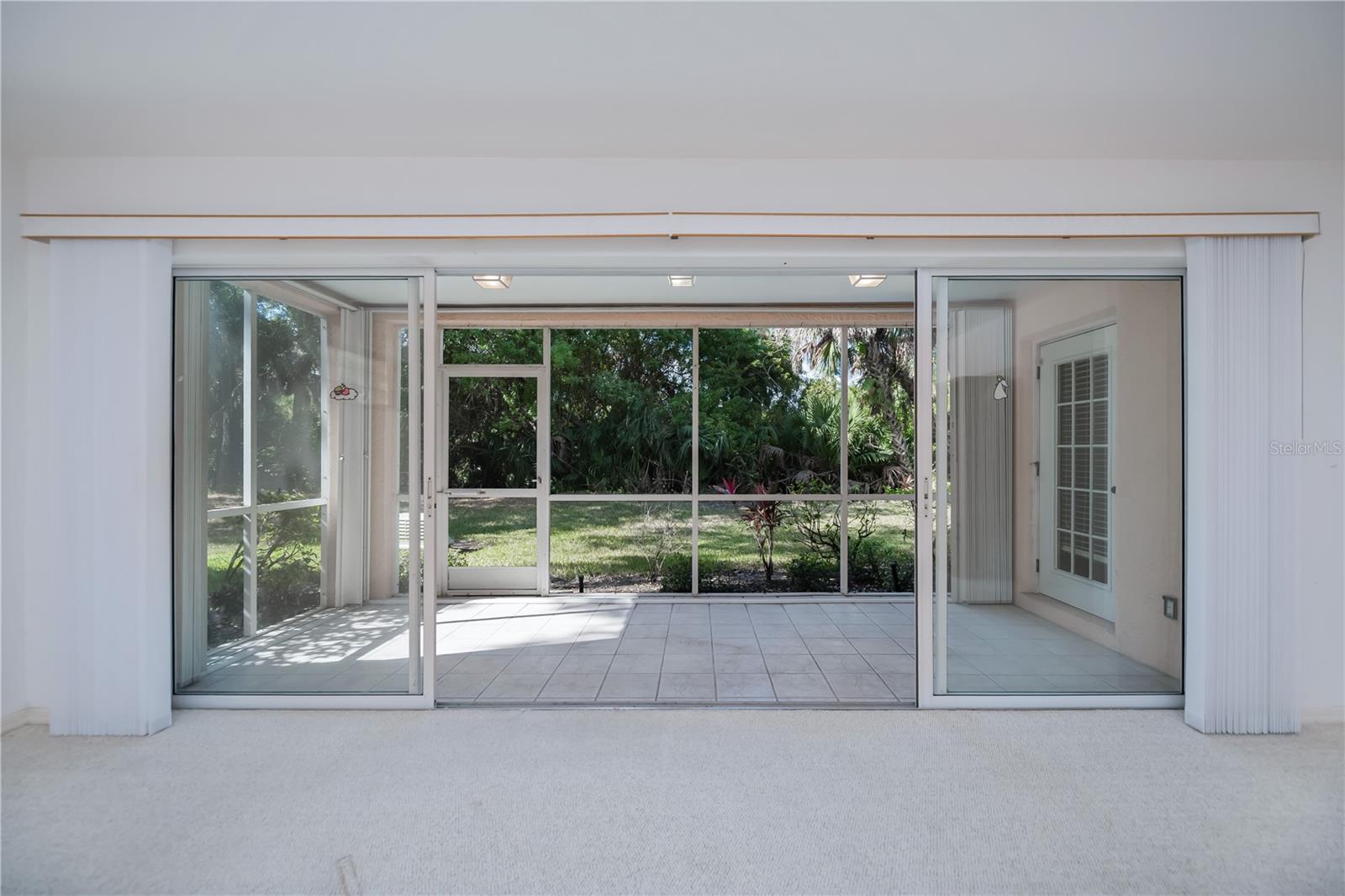 Image 19 of 87 For 19310 Water Oak Drive 101