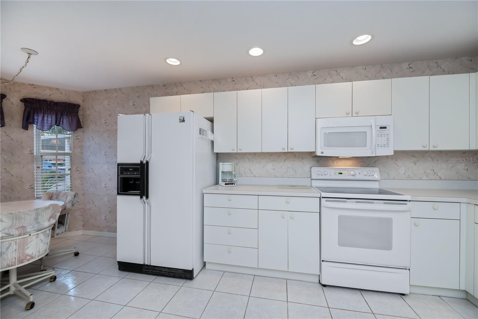 Image 29 of 87 For 19310 Water Oak Drive 101