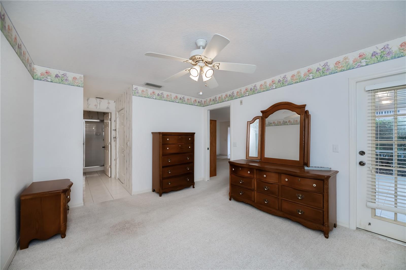 Image 36 of 87 For 19310 Water Oak Drive 101