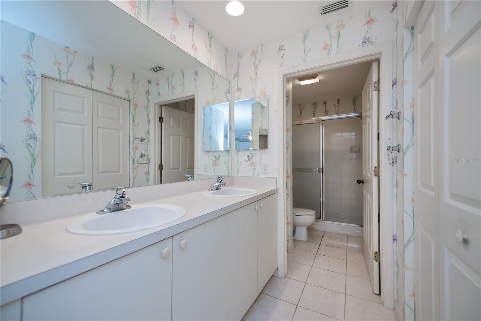 Image 38 of 87 For 19310 Water Oak Drive 101