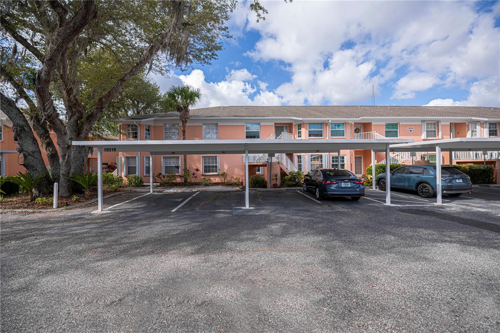 Image 5 of 87 For 19310 Water Oak Drive 101