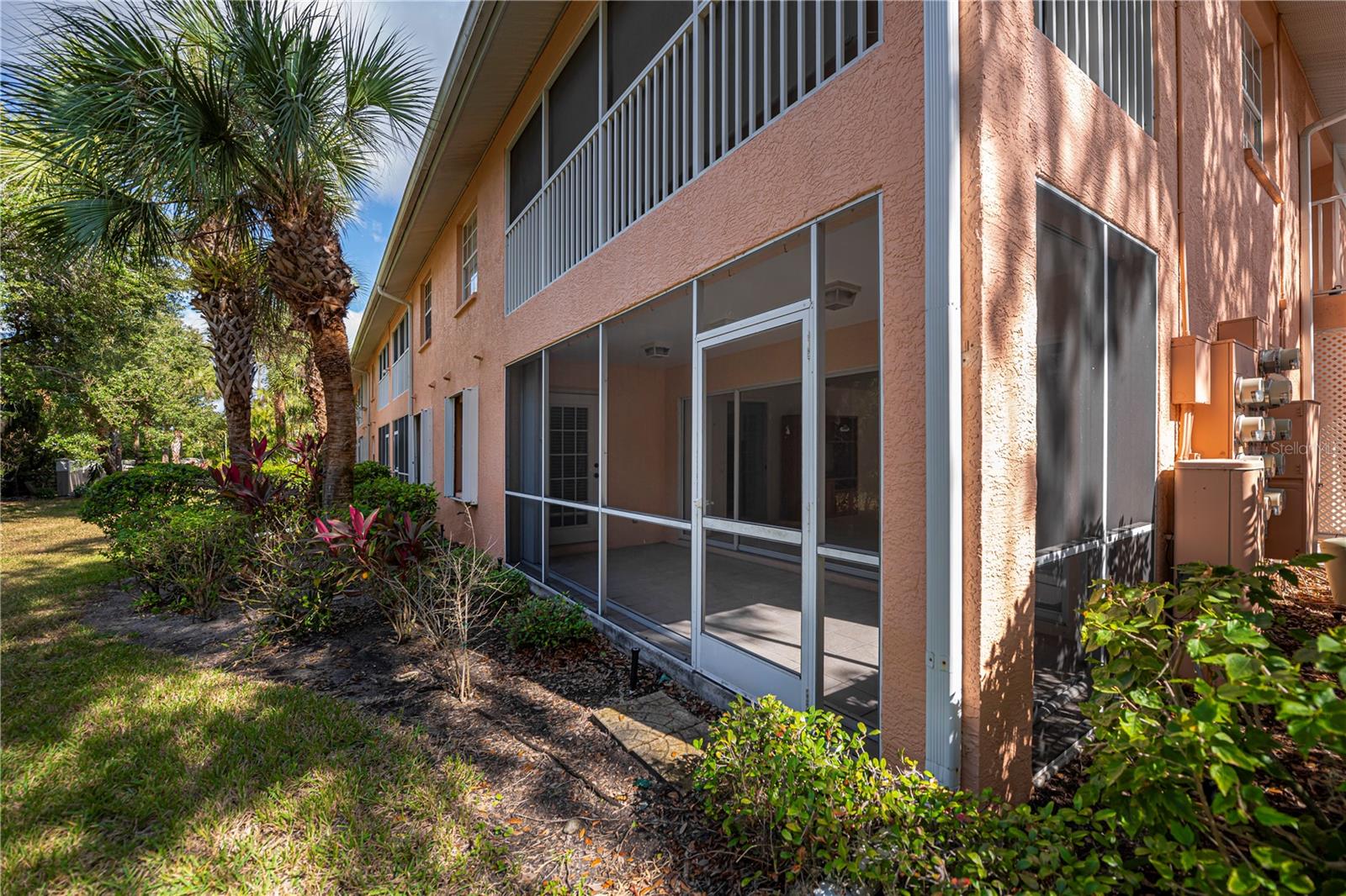 Image 52 of 87 For 19310 Water Oak Drive 101