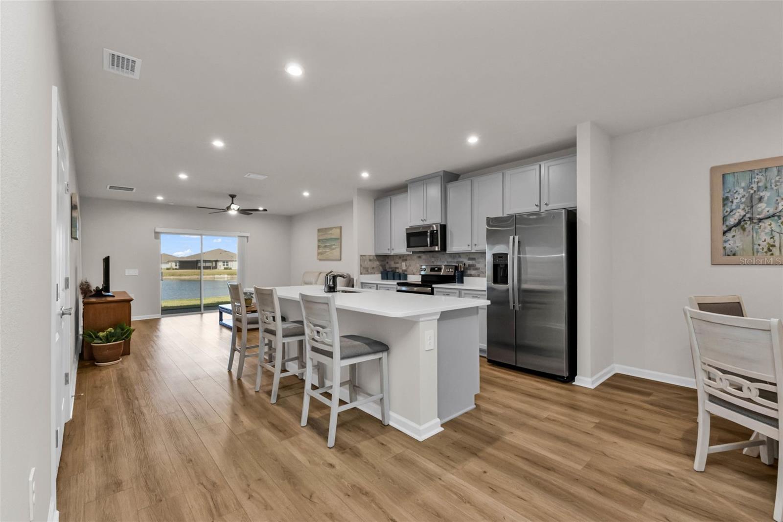 Image 19 of 54 For 1969 Palms Drive