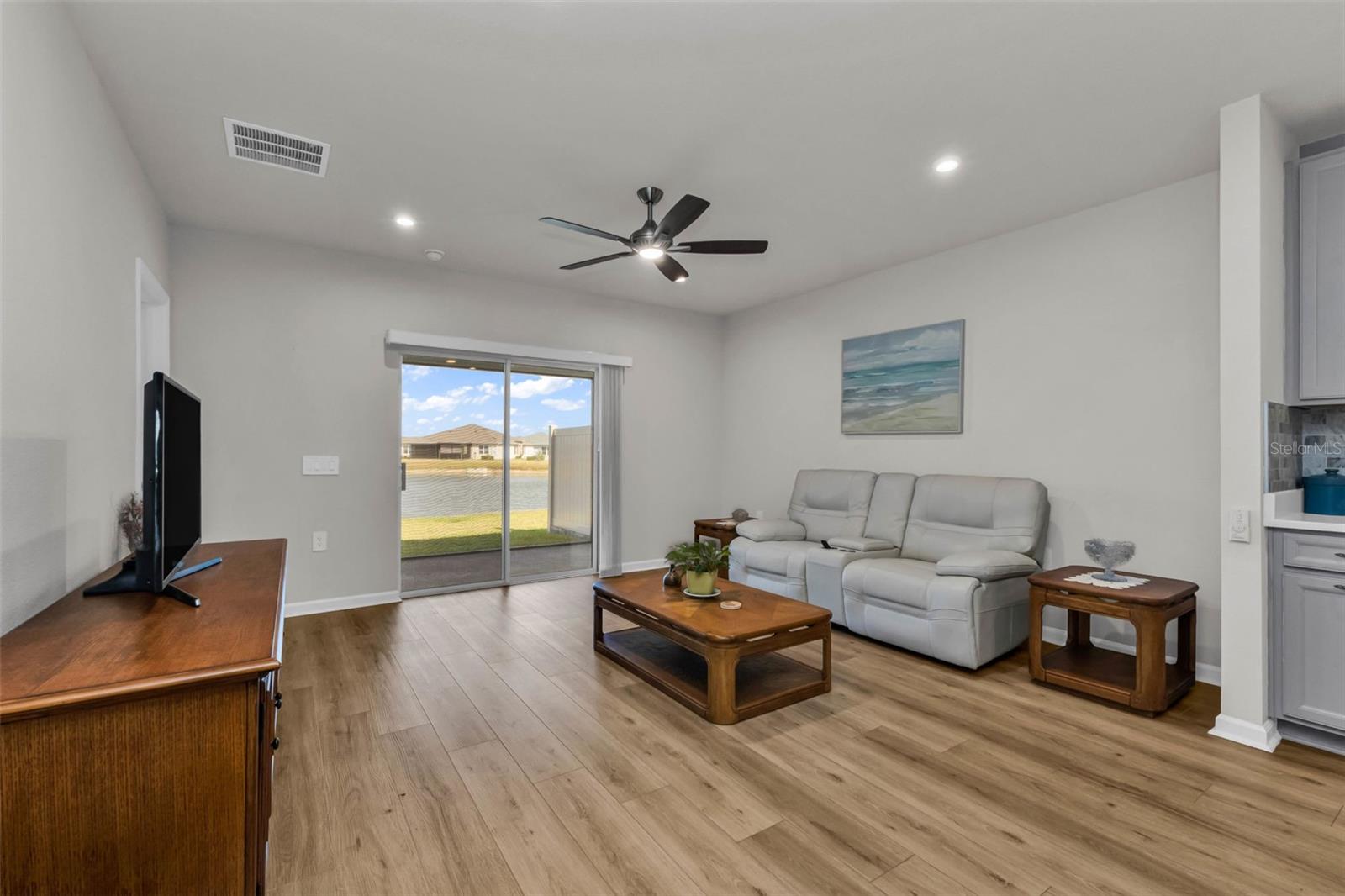 Image 27 of 54 For 1969 Palms Drive