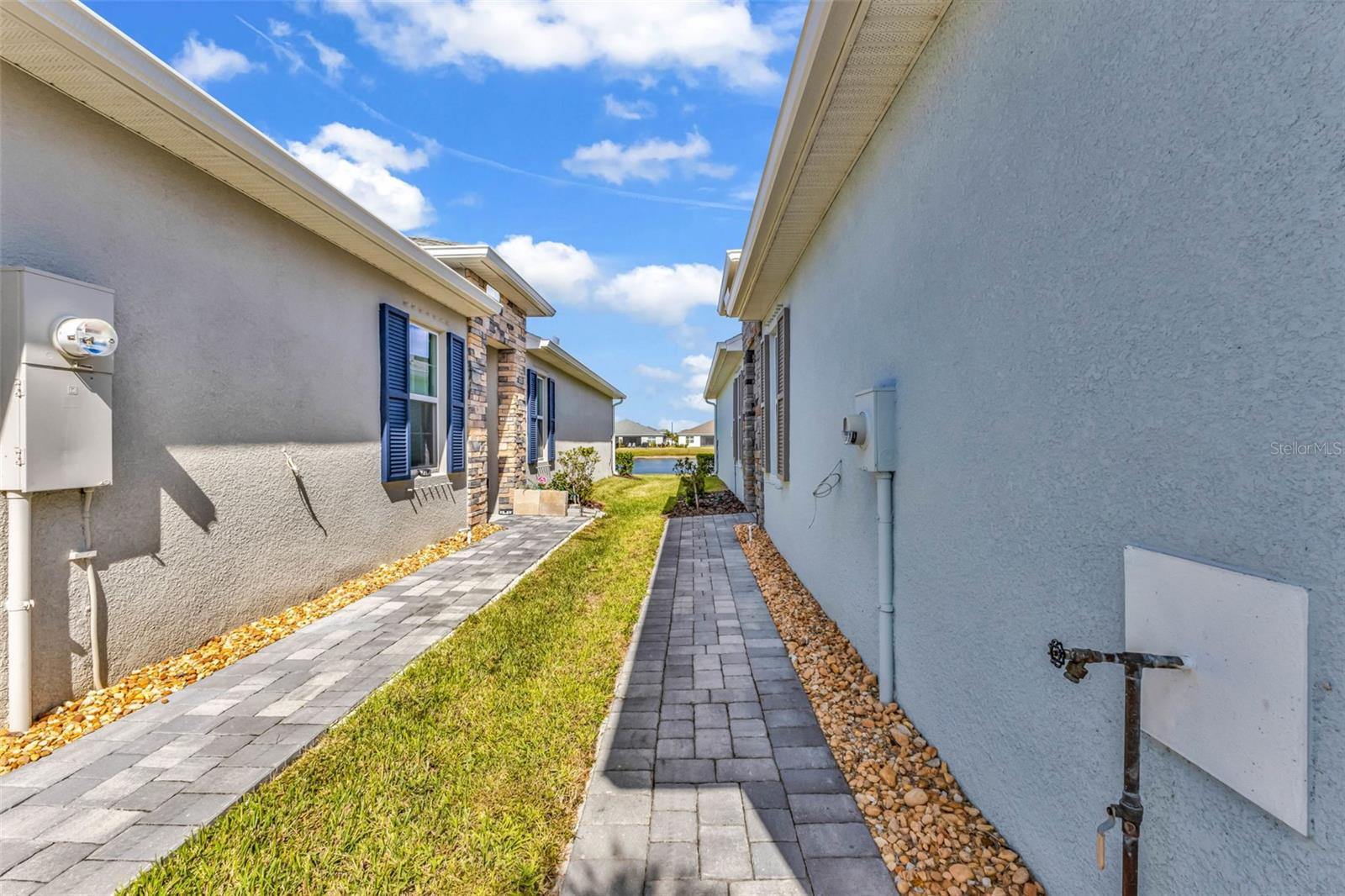 Image 6 of 54 For 1969 Palms Drive