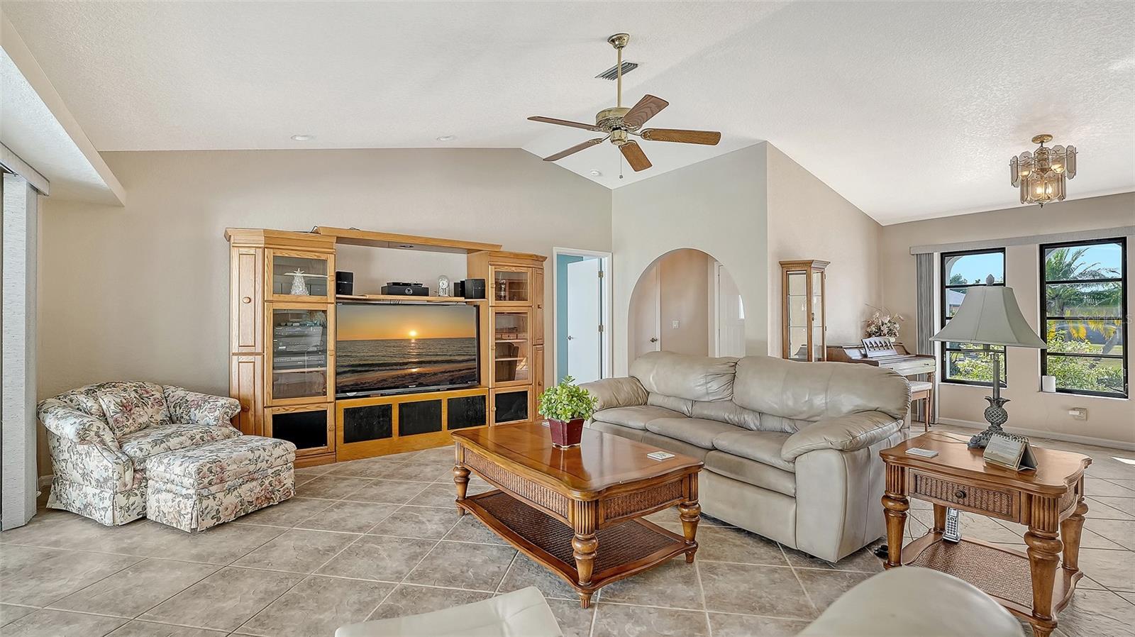 Image 10 of 60 For 21482 Beaverton Avenue