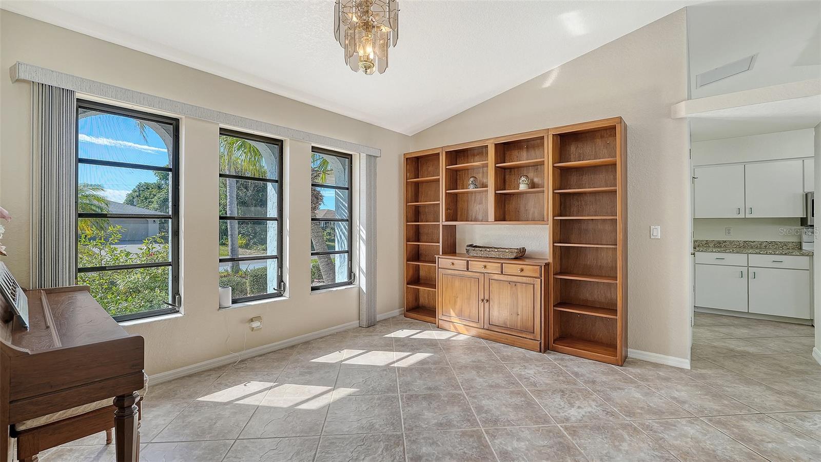 Image 14 of 60 For 21482 Beaverton Avenue