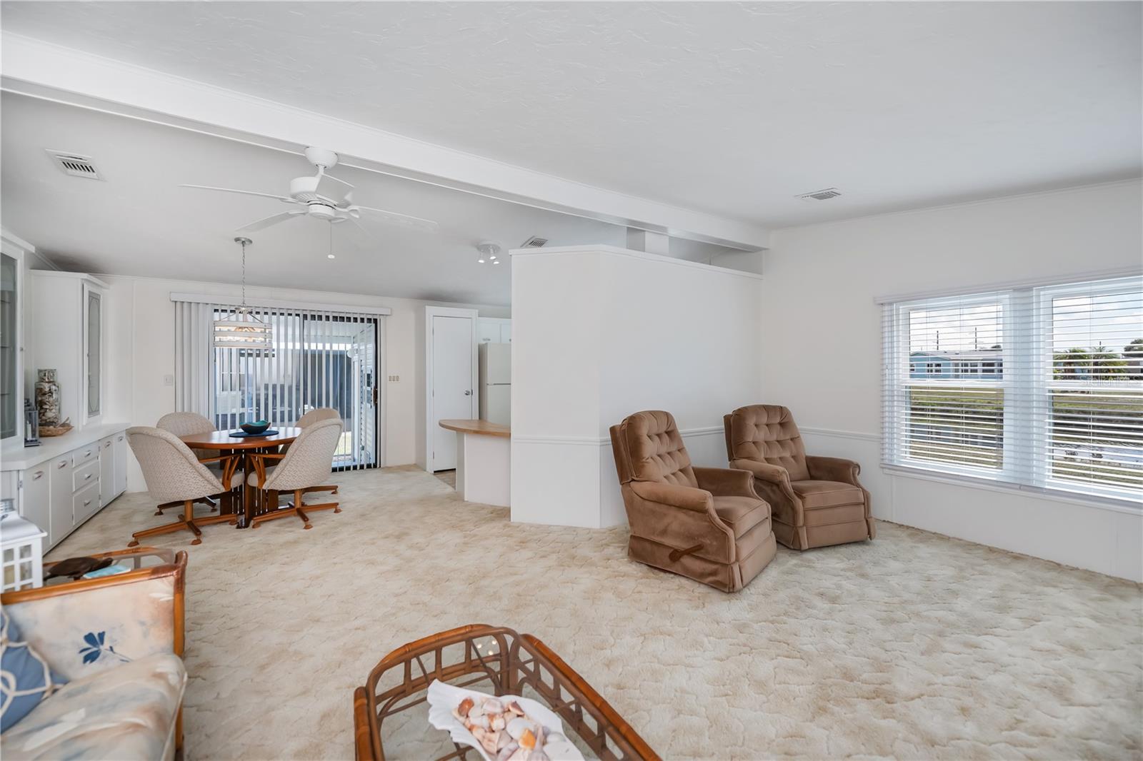 Image 17 of 69 For 749 Watersedge Street