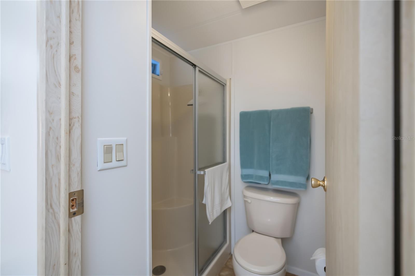 Image 34 of 69 For 749 Watersedge Street