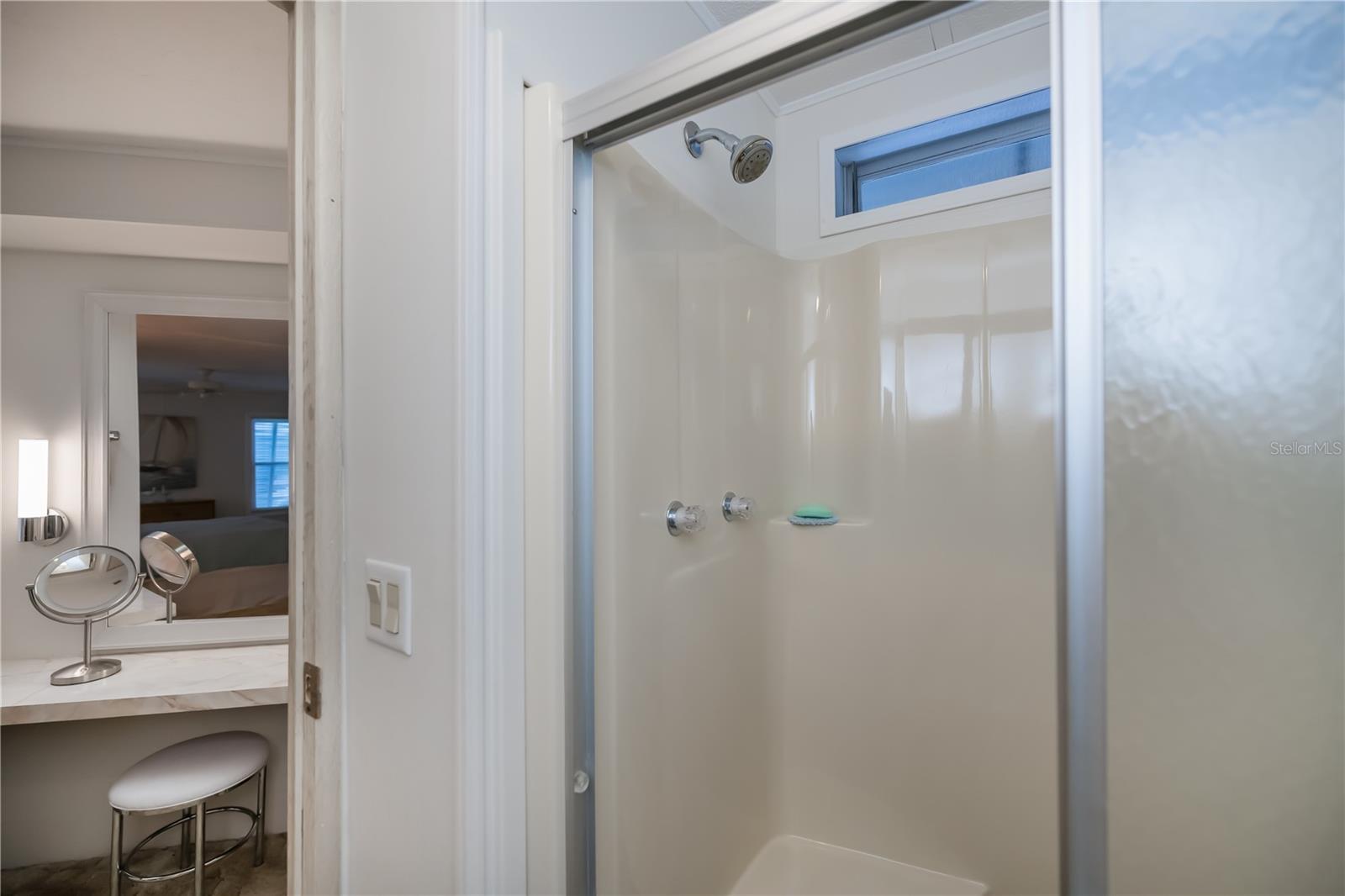 Image 35 of 69 For 749 Watersedge Street