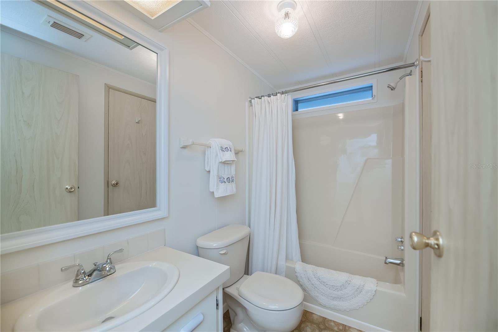 Image 40 of 69 For 749 Watersedge Street