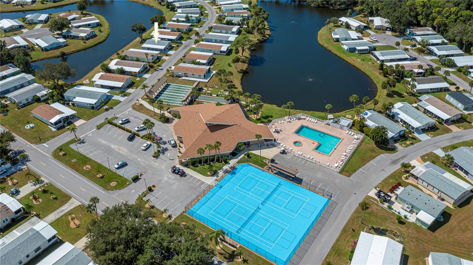 Image 49 of 69 For 749 Watersedge Street