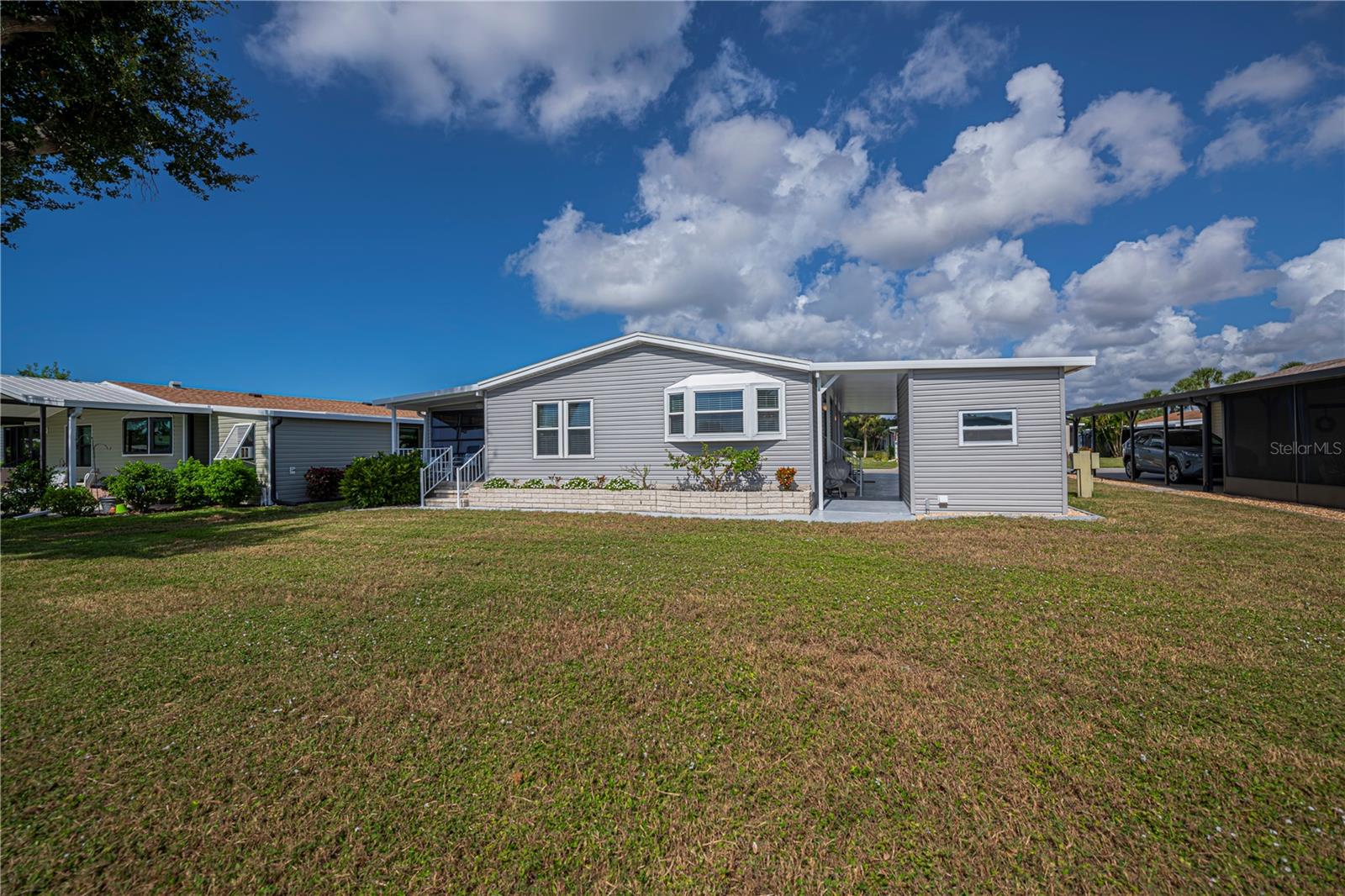 Image 53 of 69 For 749 Watersedge Street