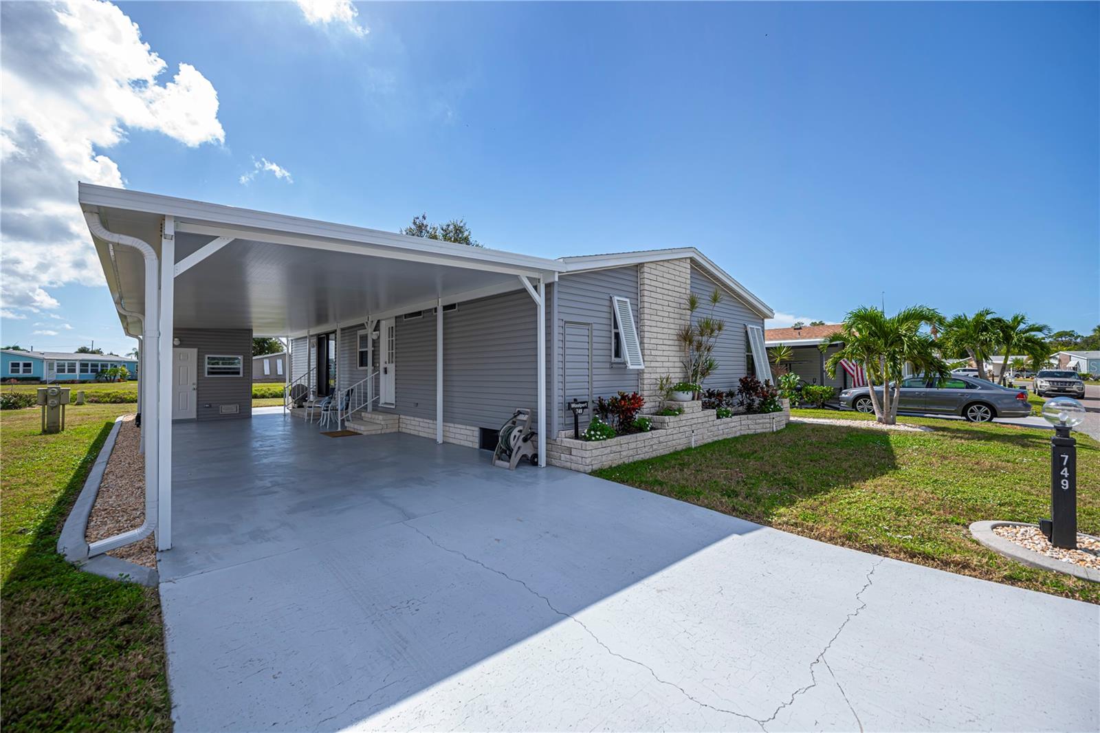 Image 57 of 69 For 749 Watersedge Street