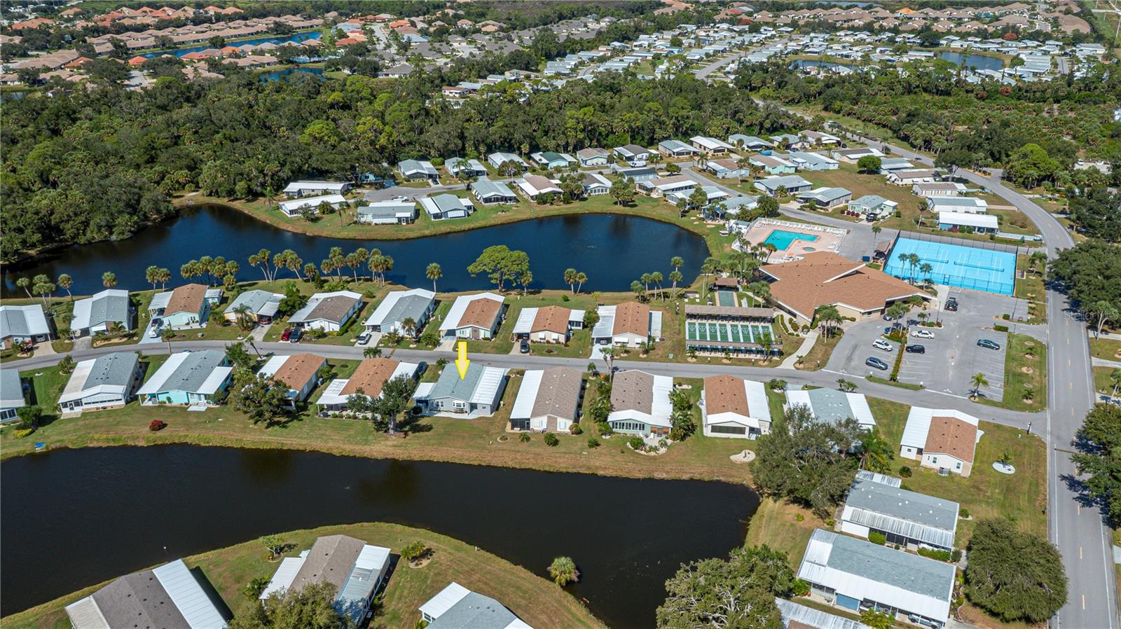 Image 60 of 69 For 749 Watersedge Street