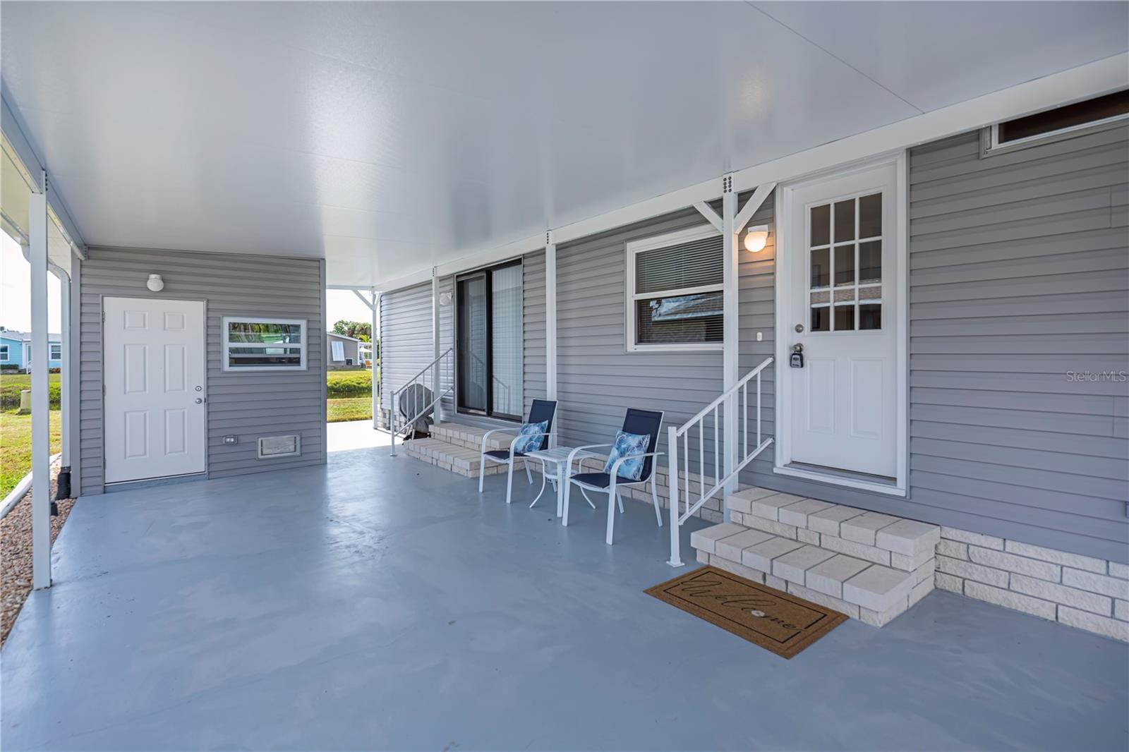 Image 8 of 69 For 749 Watersedge Street