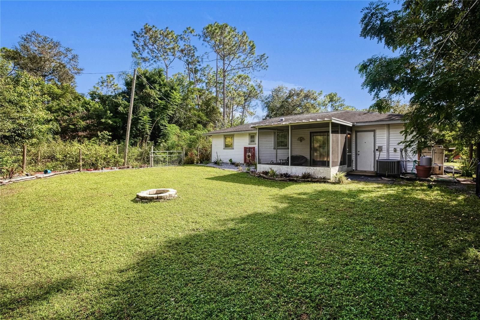 Image 27 of 33 For 28286 Twin Lakes Drive