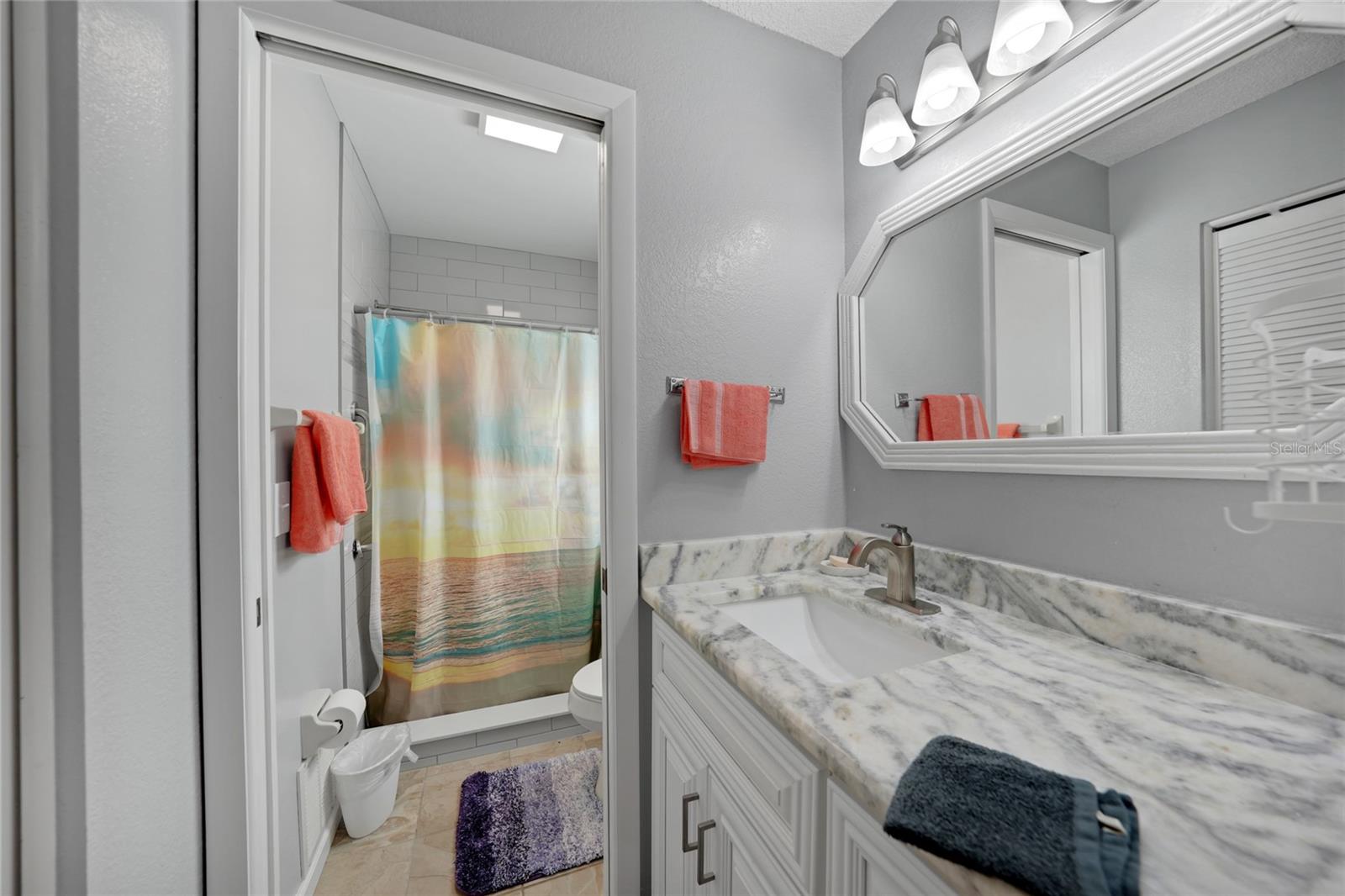 Image 20 of 35 For 215 Persimmon Street 52