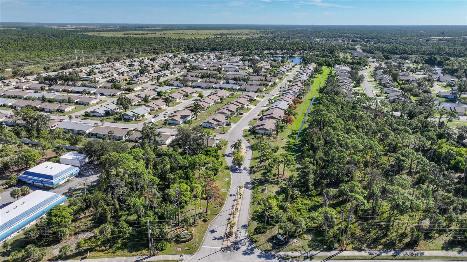 Image 31 of 35 For 215 Persimmon Street 52