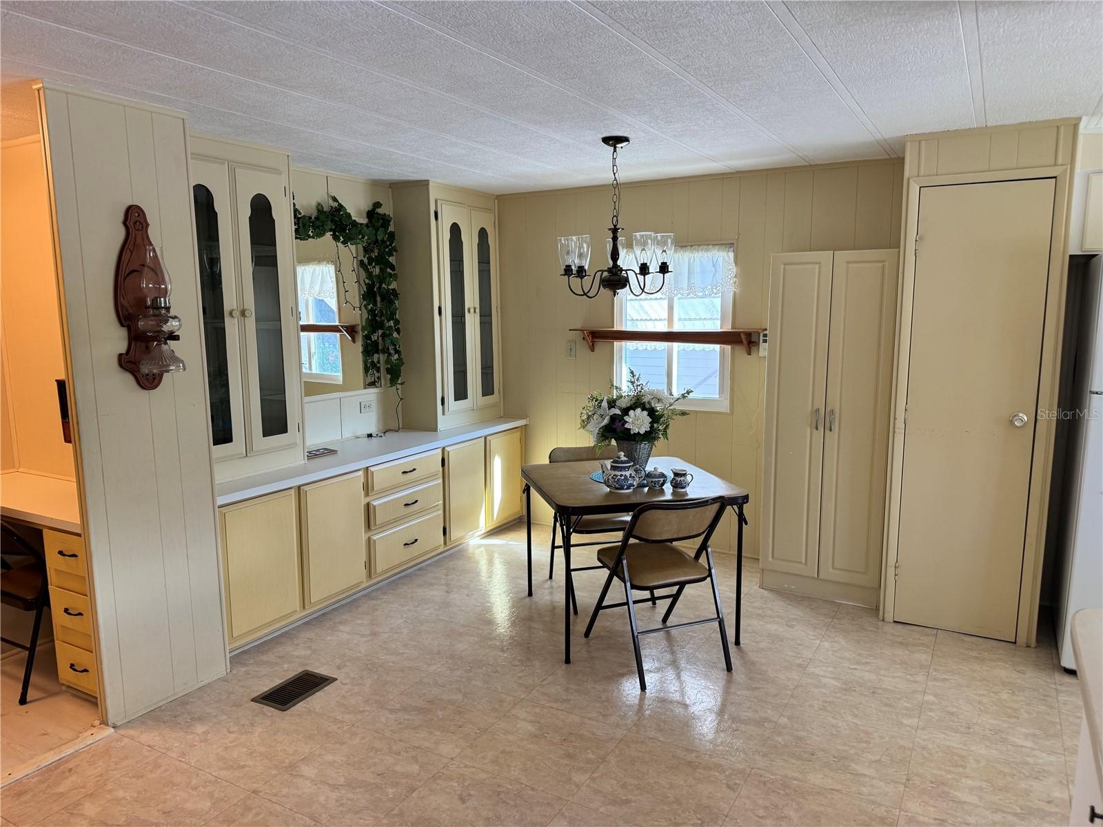 Image 10 of 46 For 1891 Englewood Road 45