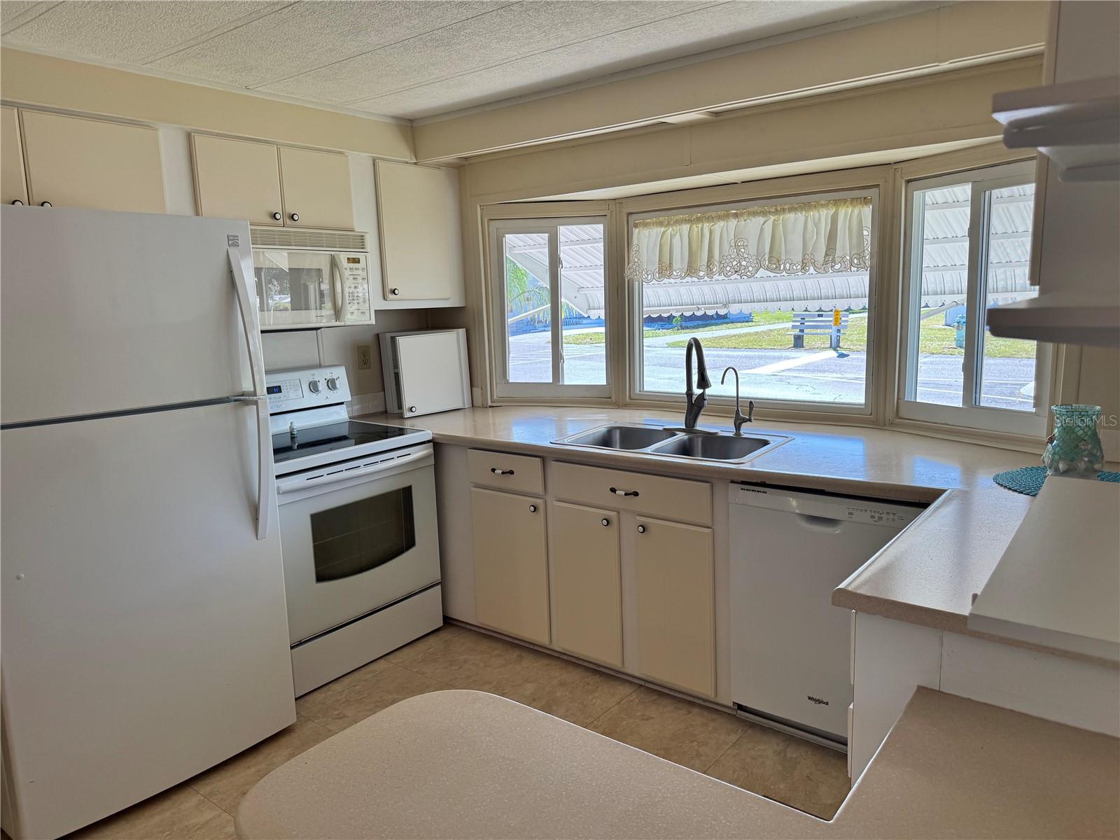 Image 14 of 46 For 1891 Englewood Road 45