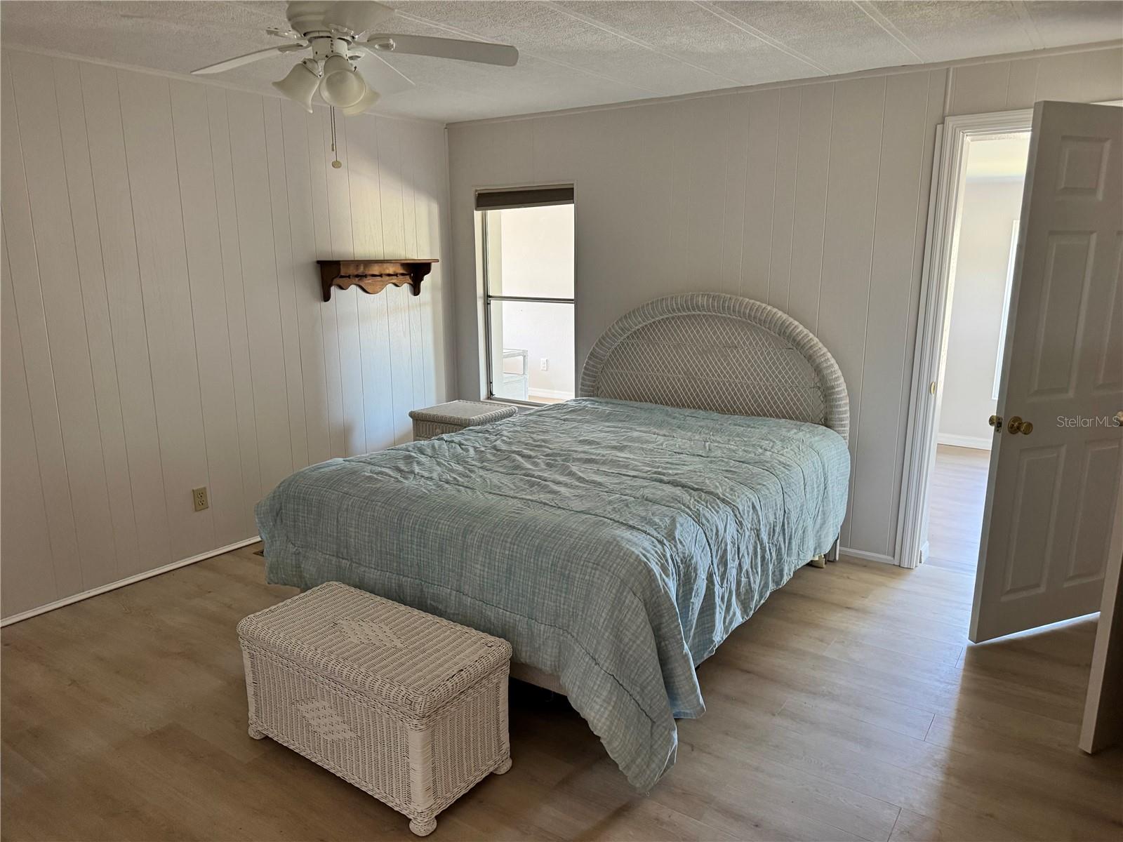 Image 25 of 46 For 1891 Englewood Road 45